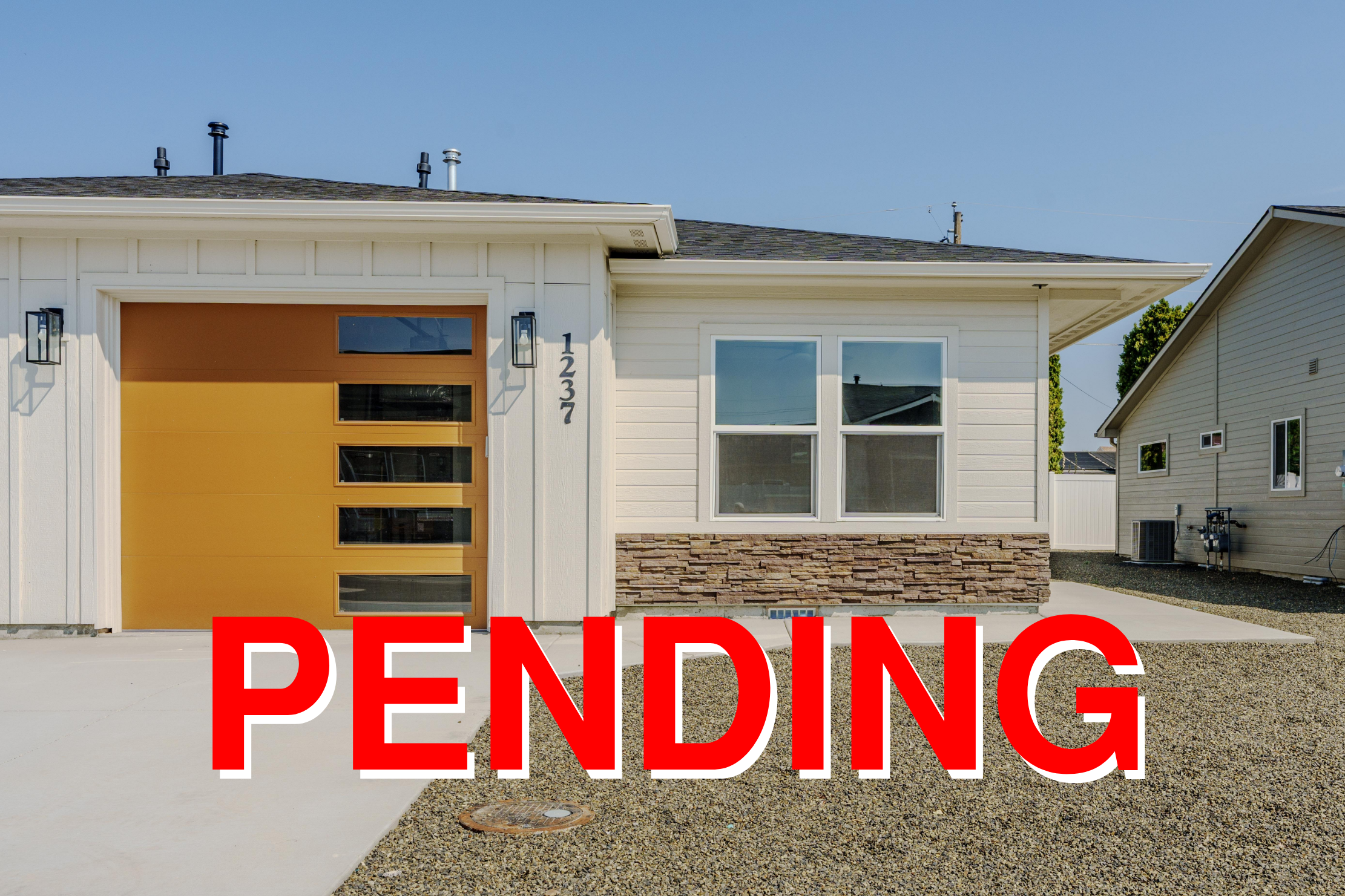 1237 Phillips Circle - Pending