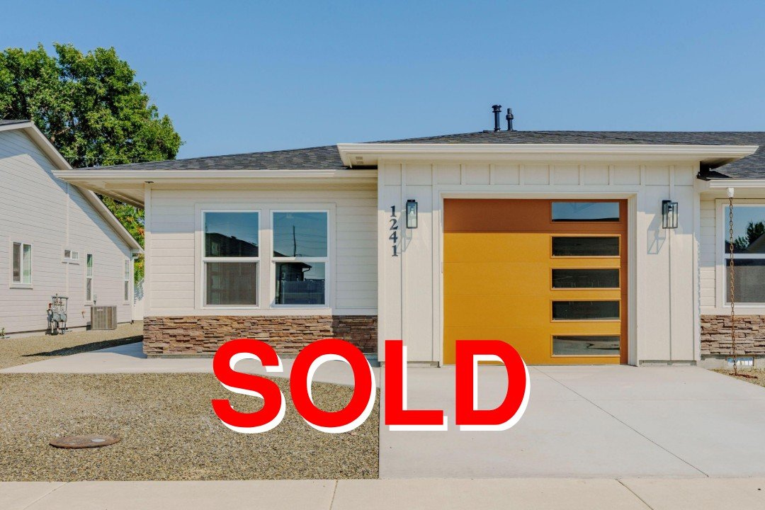1241 Phillips Circle - SOLD