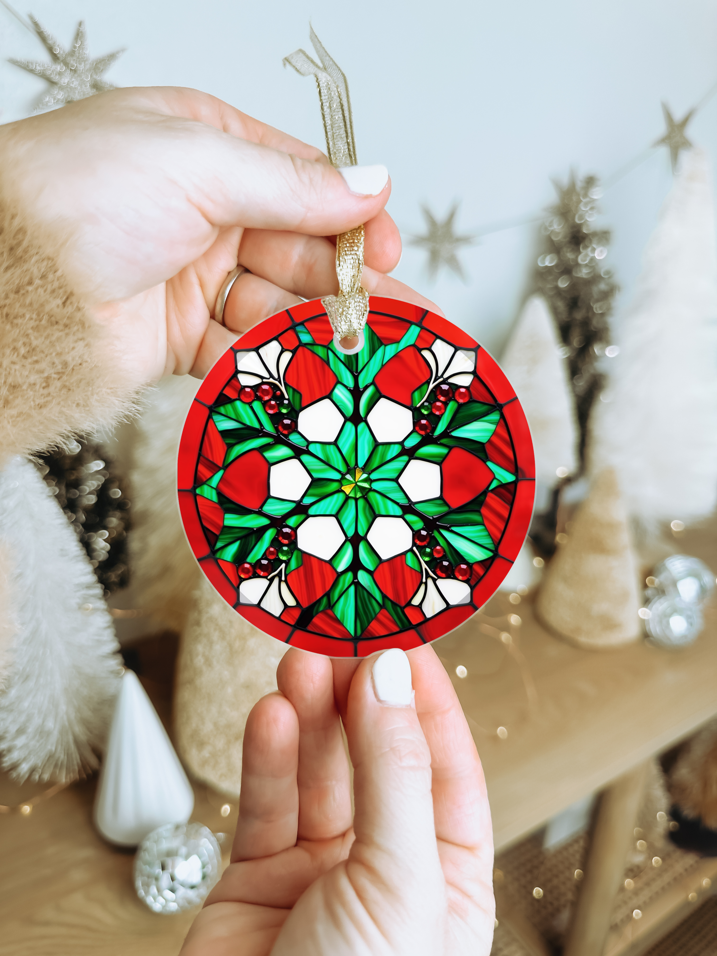 GlassOrnament-Red.png