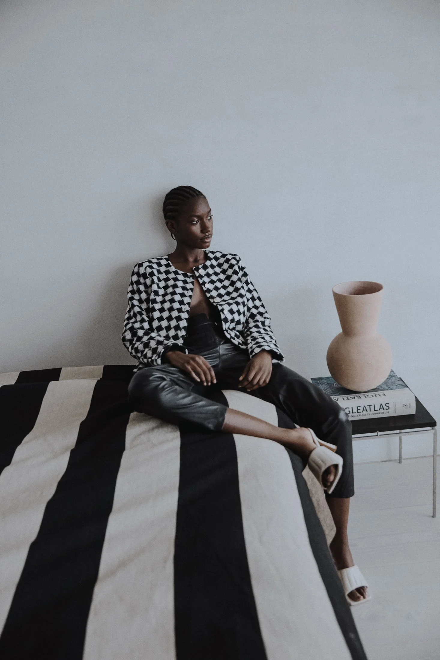 14079618_VIHELOISE_SHORT JACKET_14079374_VIAUBREY_LEATHER PANTS_SEP_6_sRGB.jpg