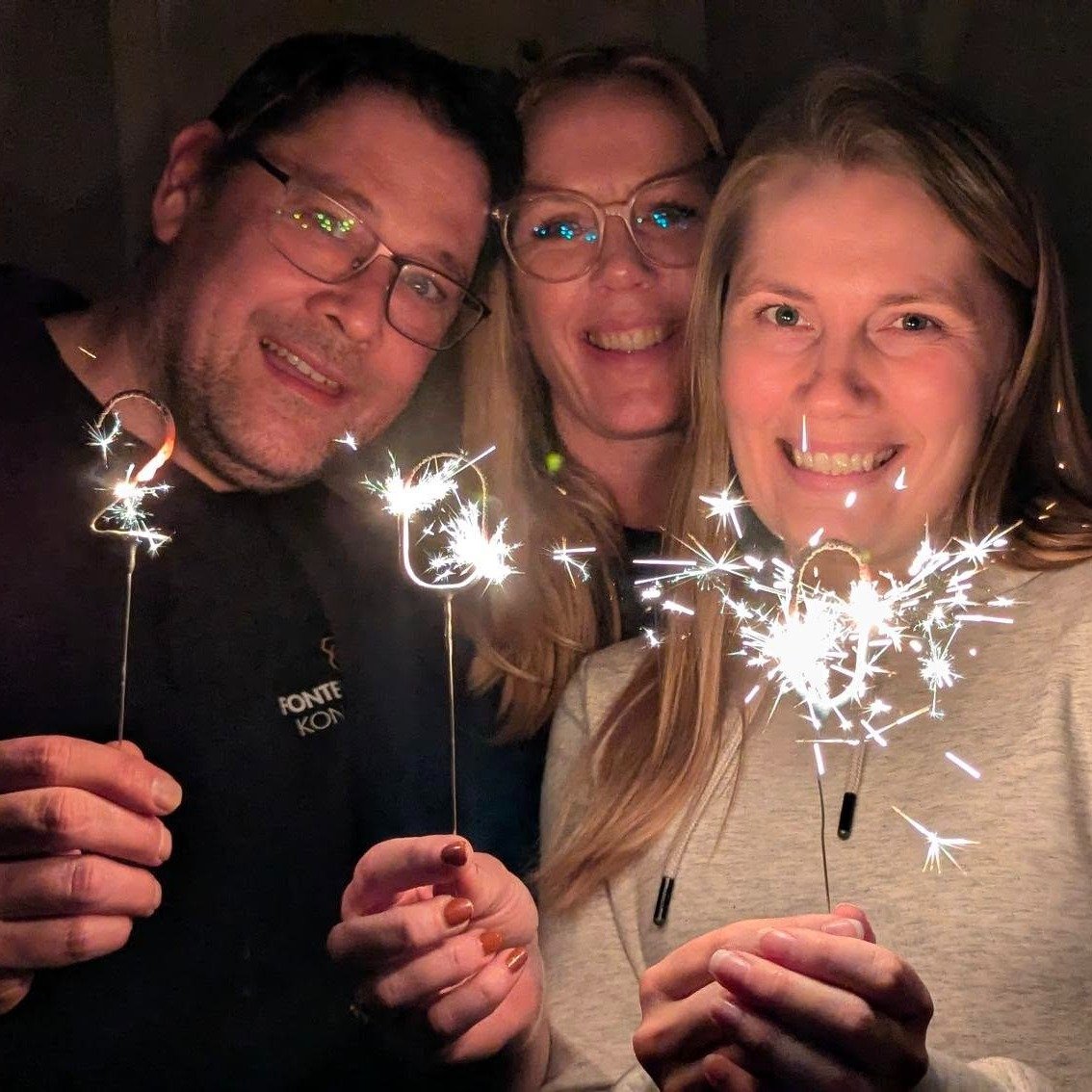 Fontenehuset Kongsberg har n&aring; 200 medlemmer og vi feiret #fellesskapet p&aring; fredag med kake og stjerneskudd! 

To hundre unike mennesker 😍
To hundre grunner til at vi finnes 🫶

#fontenehusetkongsberg #fontenehusnorge #fontenehus #fonteneh