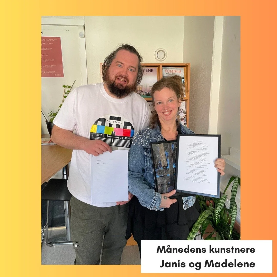 M&aring;nedens kunstnere for april og mai er duoen Madelene og Janis. De viste fram et nydelig fotografi og en tilh&oslash;rende tekst, samt begynnelsen p&aring; en bok som kan leses her p&aring; huset 😍🖼✍

Vi heier p&aring; dere!

#fontenehusetkon