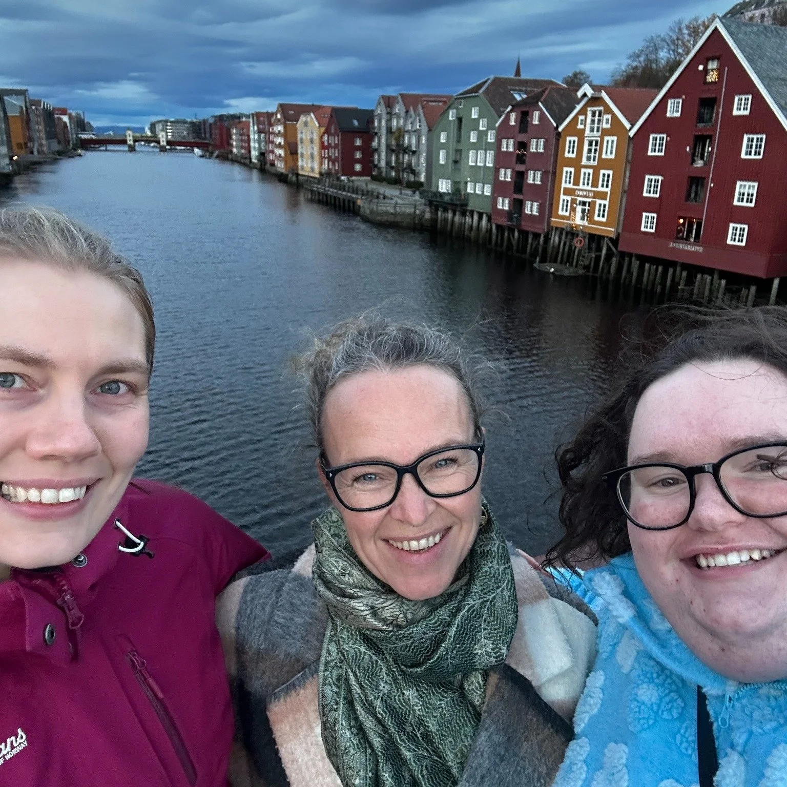 Takk for oss, @fontenehusettrondheim! ❤️ Studieenheten deres er helt r&aring;!
Delingskulturen blant Fontenehusene er sv&aelig;rt god, og vi vender tilbake fra studietur proppfulle av inspirasjon. 🤩
Det &aring; reise p&aring; studietur sammen med @f