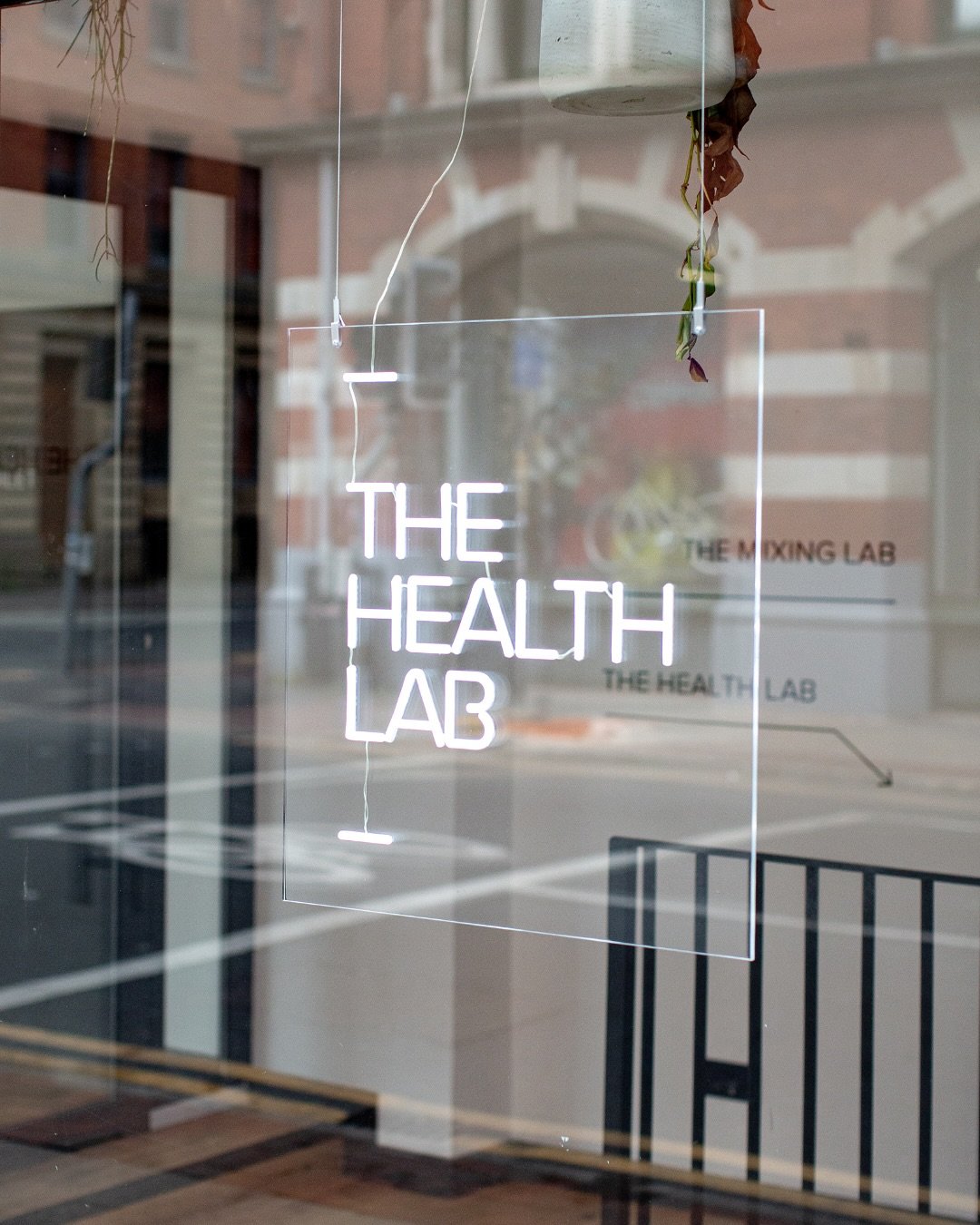 New here? Step into our Northern Quarter studio with us 🤍

Two Reformer Pilates studios and one infrared Mat studio, designed to help you feel calm, and reset from the moment you walk in

Swipe to take a look around, then come experience it IRL