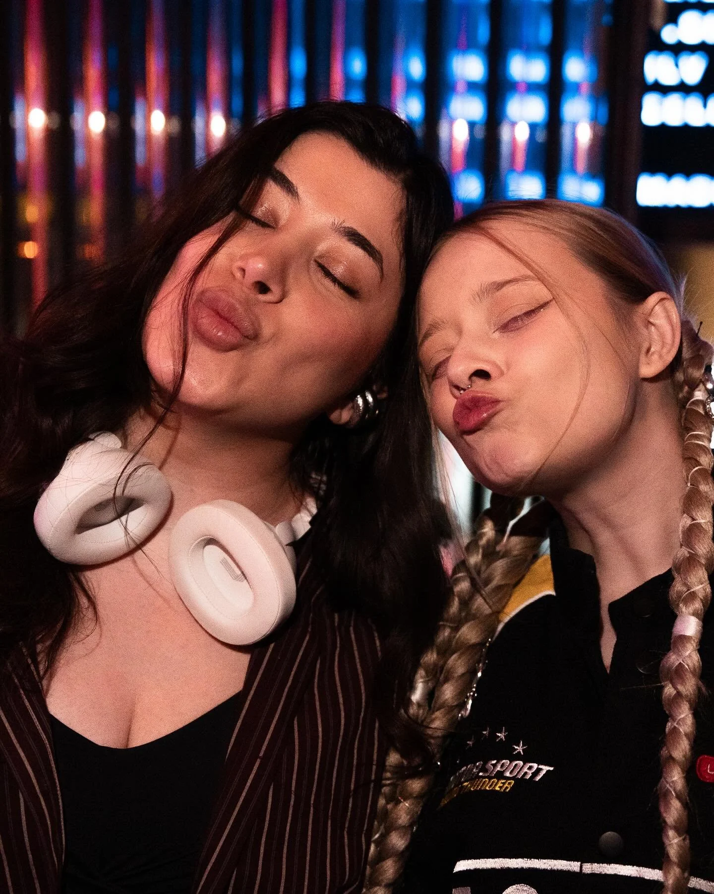 @mariam.music_ 
Дякую тобі за безкінечну підтримку 🥹🩷
Ти &mdash; моя діва!
Слухайте &laquo;Місто спить&raquo; на всіх платформах!