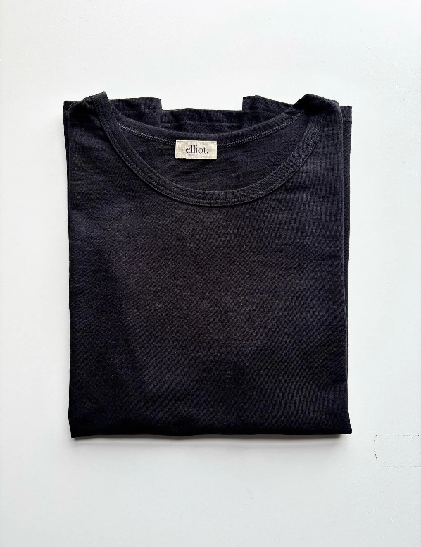 Our Harry tee in 100% organic slub cotton jersey. Made to wash and wear - and wash and wear again.

.
.

#buylessbuybetter #lessismore #organiccotton #findyourhappy