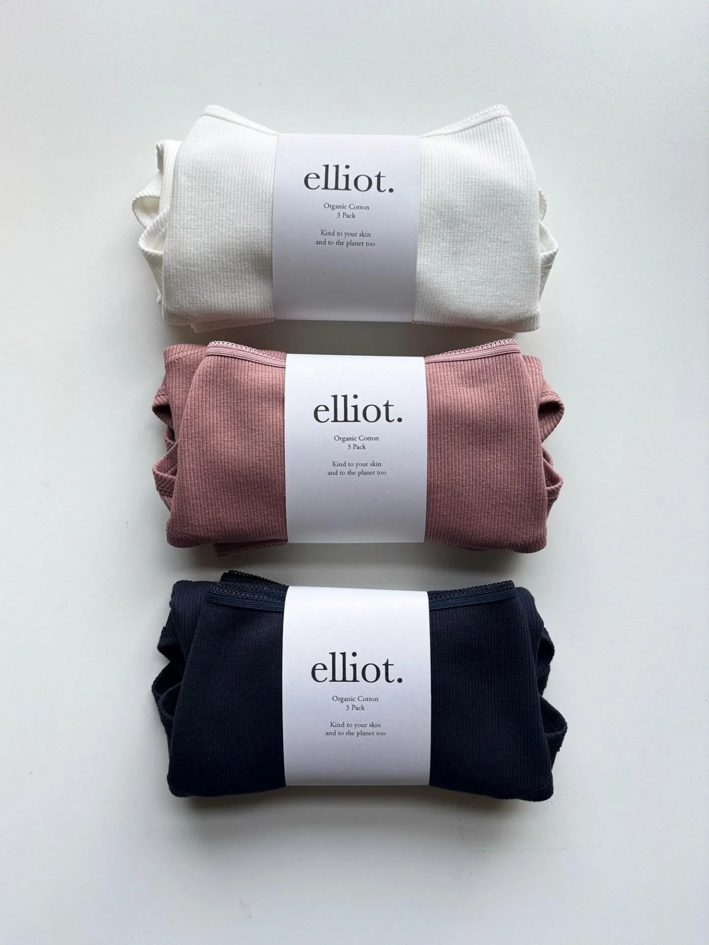 Too beautiful not to post! 
⠀⠀⠀⠀⠀⠀⠀⠀⠀
Our three packs will be back in stock soon. Sign up for the waitlist to be the first to hear when they land 😘
⠀⠀⠀⠀⠀⠀⠀⠀⠀
.
.
.
⠀⠀⠀⠀⠀⠀⠀⠀⠀
#organiccotton #findyourhappy