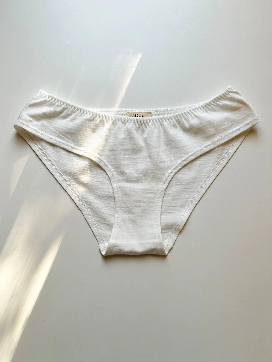 All-day comfortable premium organic cotton underwear. 

The perfect rib tank. Your favourite everyday briefs. A bra you don&rsquo;t want to take off when you get home. All made with respect for people and planet.

I had been looking for simple, comfo