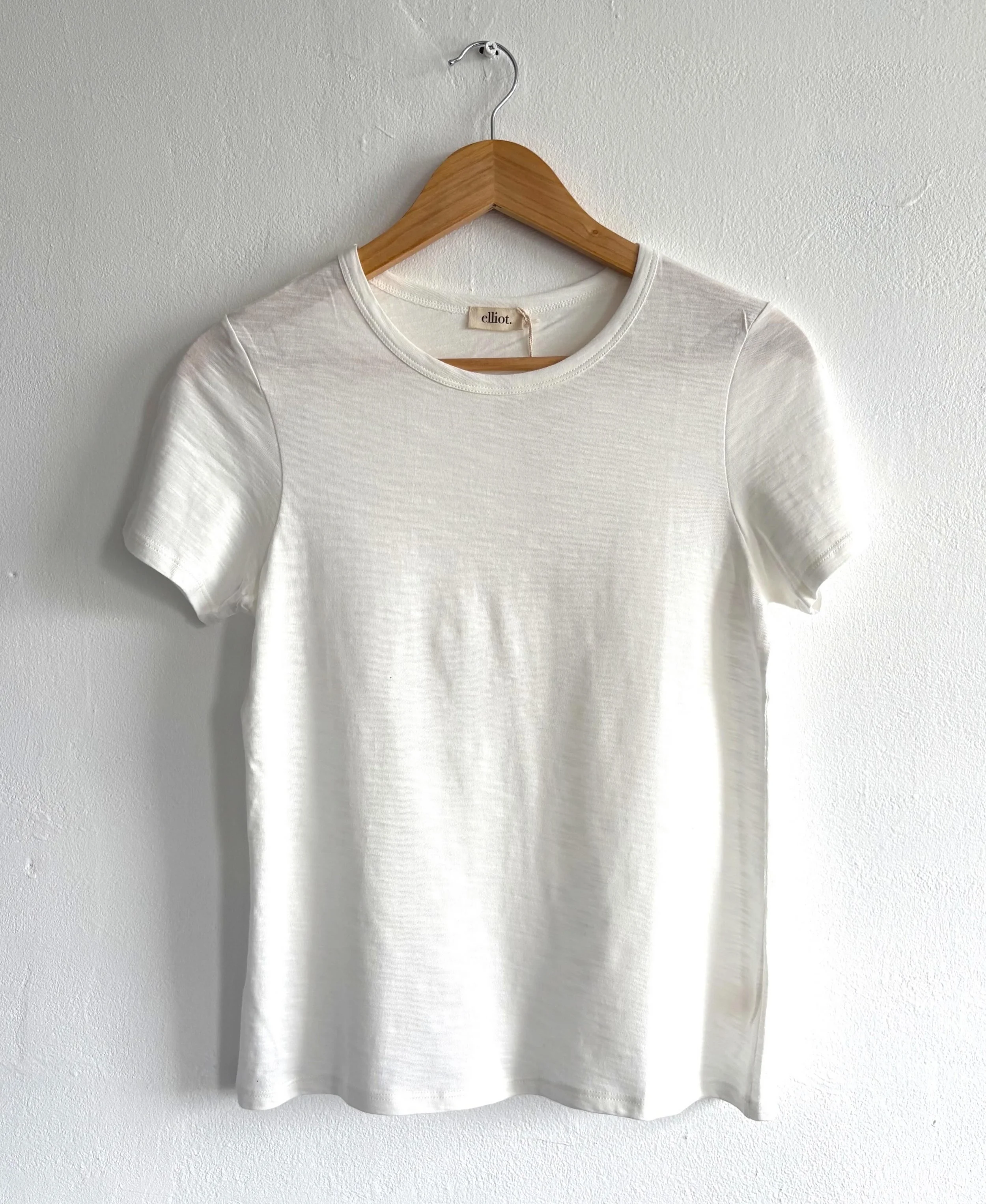 The weather might not be perfect, but at least your t-shirt can be!

Made from extra soft organic cotton slub jersey and available in six beautiful colours.

Shop our Jamie Tee now - while stocks last 😘

#buylessbuybetter #organiccotton #findyourhap