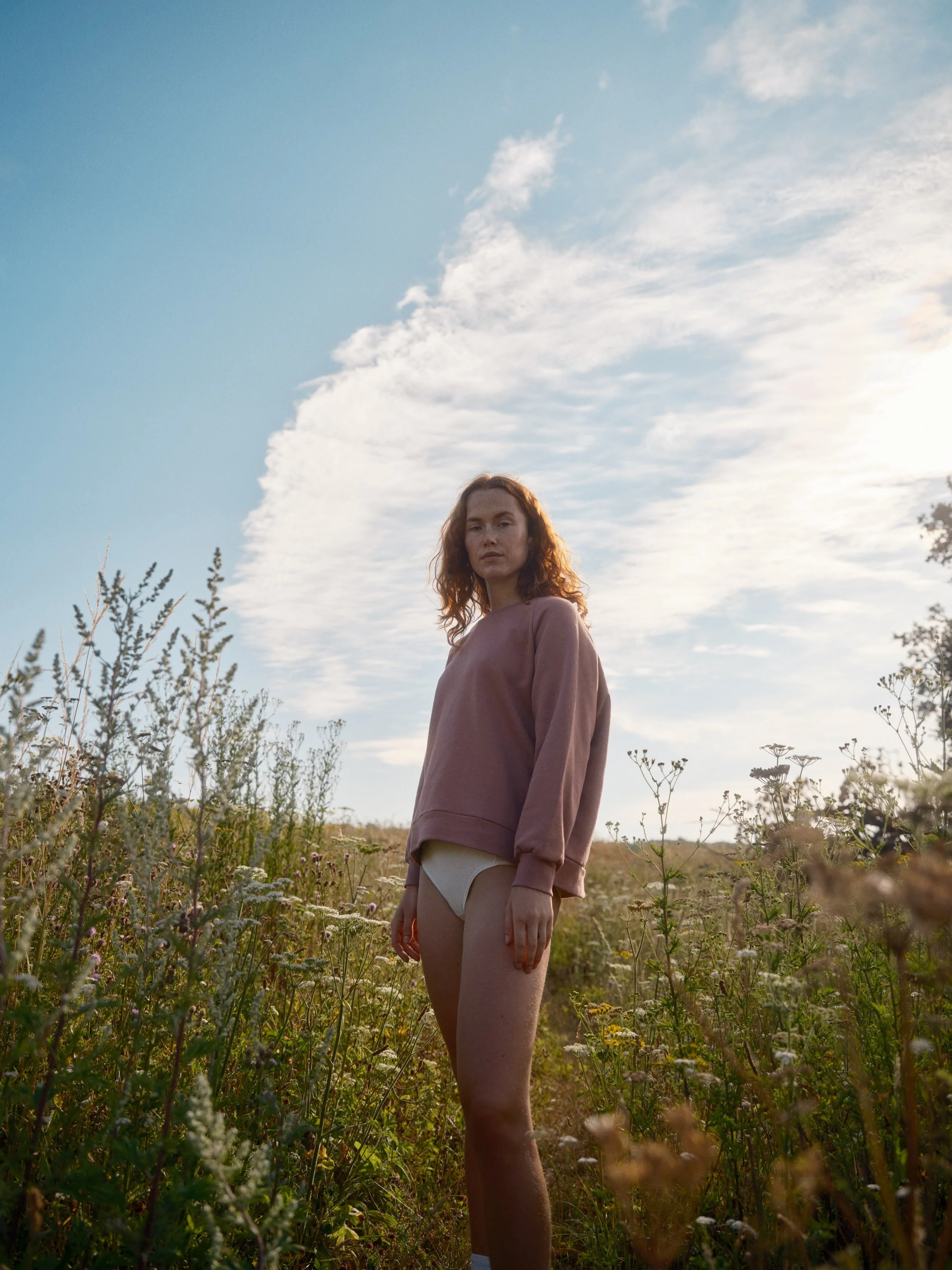 S E P T E M B E R

Warm in the daytime, hot even - when the sun shines&hellip; Fresh cool mornings and long cool evenings.

It&rsquo;s perfect weather for layers, and when our 100% organic cotton Joanie sweat comes into its own - just throw on and go