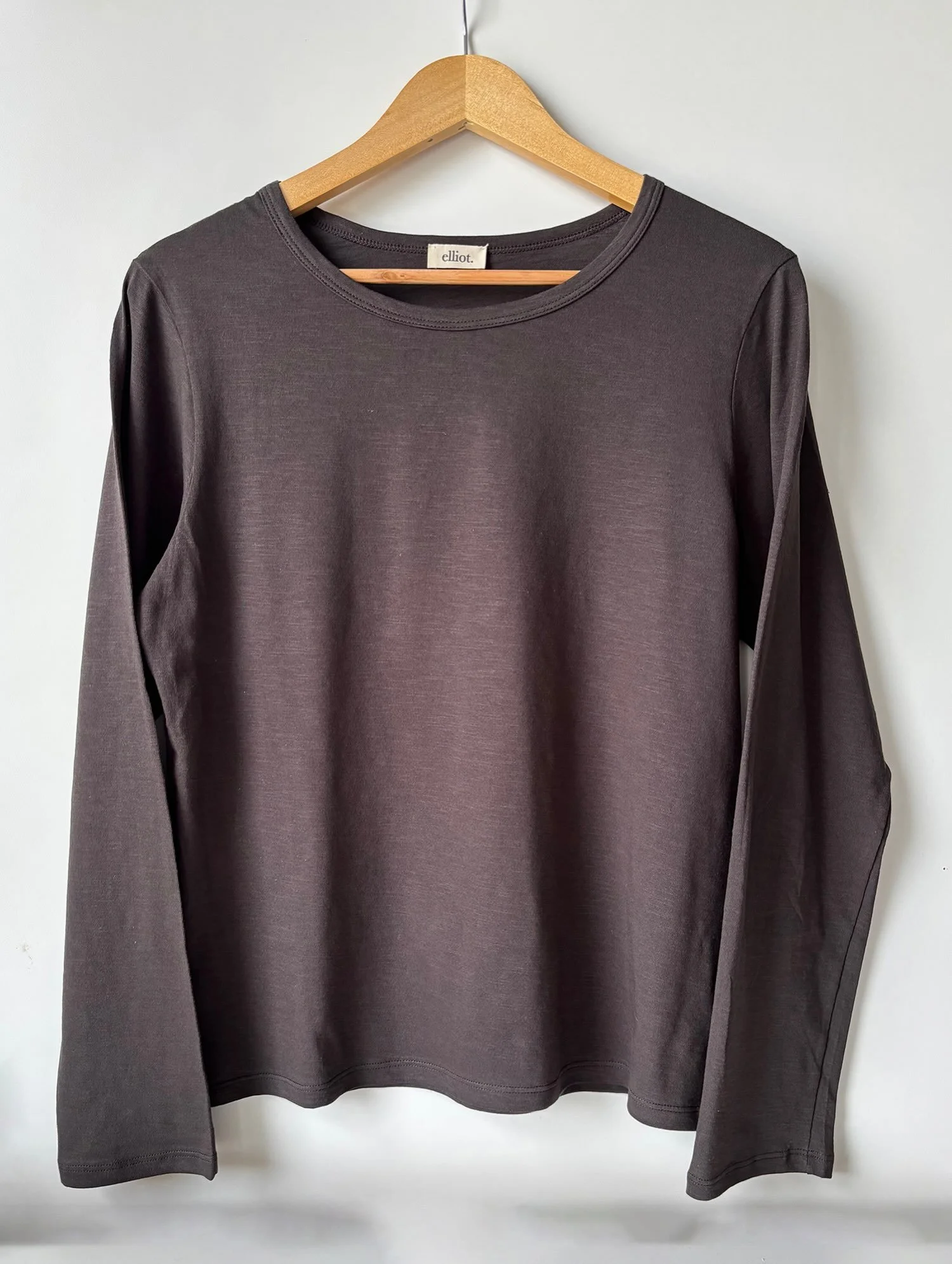 H A R R Y

Fresh cool mornings and long cold evenings: it&rsquo;s layering weather again. 

Cosy up in our Harry long sleeve - 100% organic cotton and no nasties.

What&rsquo;s not to love 😘

.
.
#layering #organiccotton #findyourhappy
