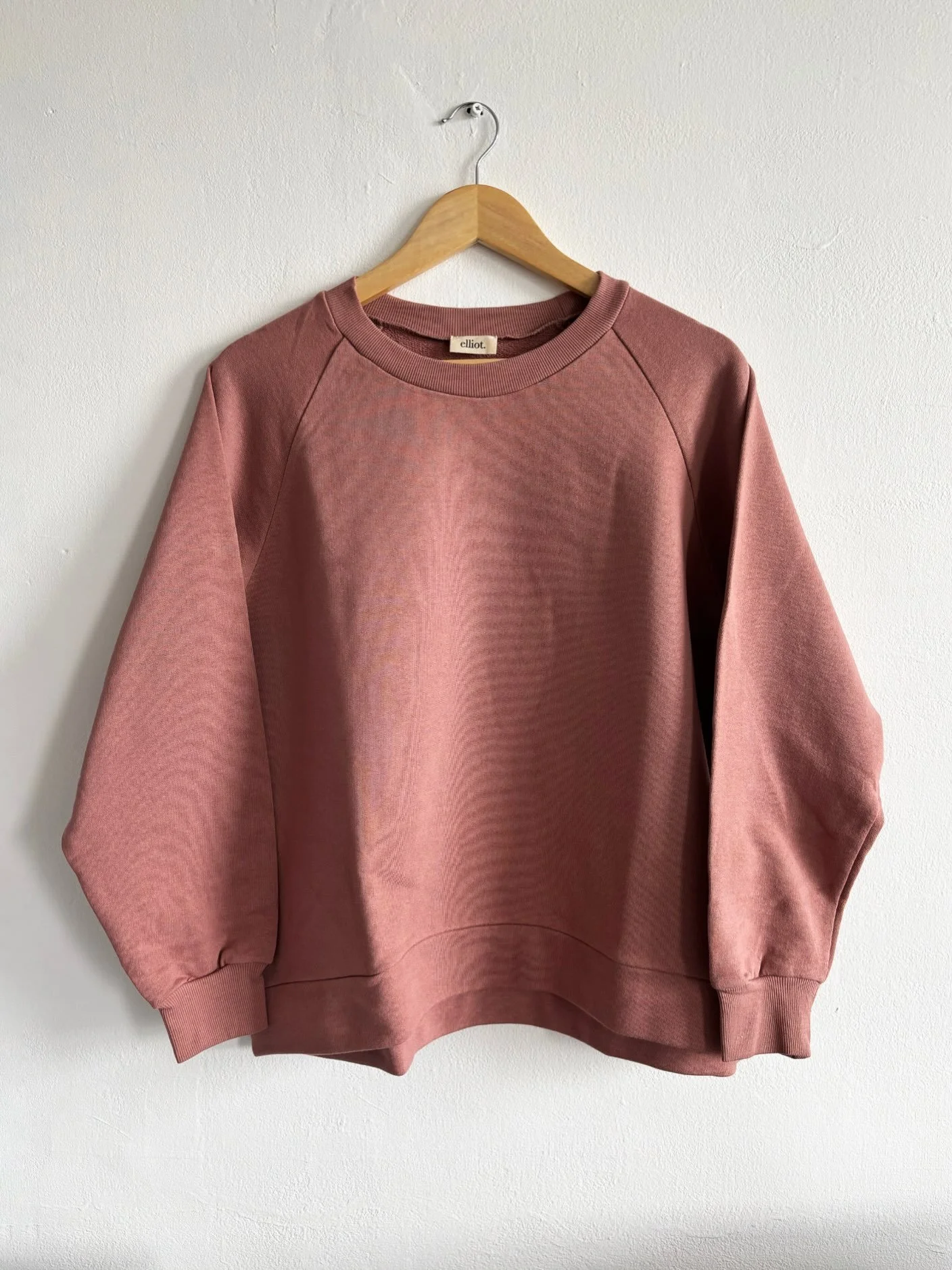 Launching elliot., I wanted to create something beautiful AND comfortable. One doesn&rsquo;t exclude the other.

I&rsquo;ve always loved natural fibres, and cotton in particular. I like how feels on my skin, how it breathes. How good quality cottons 