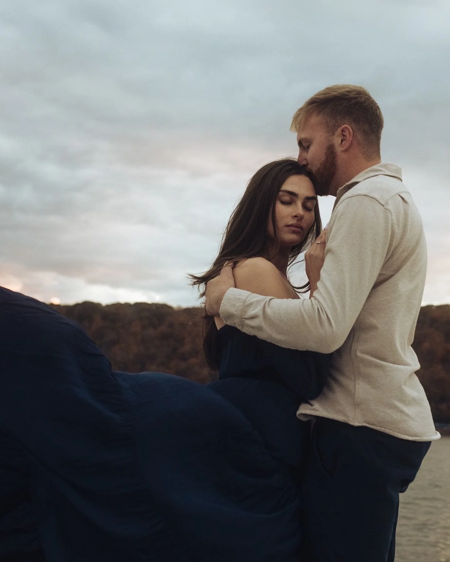 Some sessions just feel like pure magic. When the clouds rolled in over the Hudson and the wind picked up, we didn&rsquo;t fight it&mdash;we leaned into it. Because the best moments happen when you stop worrying about perfect conditions and just hold