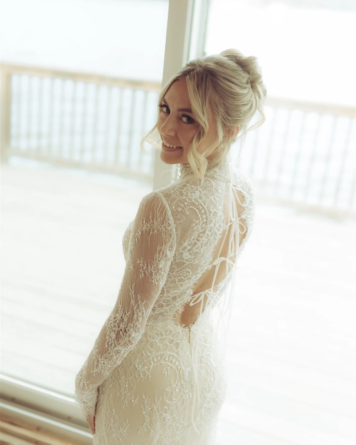 Cold winds and November gray couldn&rsquo;t dim the warmth of Amy and Jimmy&rsquo;s celebration at Jumbo&rsquo;s Club at the Point. This is what I love about weddings in the Hudson Valley&mdash;nature doesn&rsquo;t always cooperate, but love always f