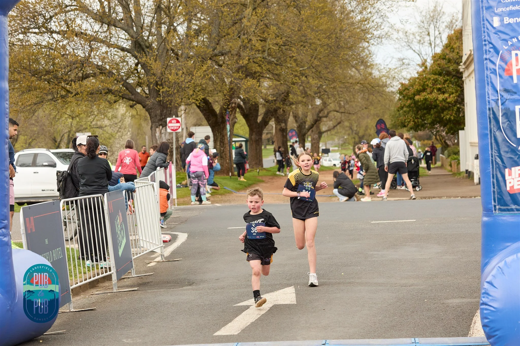 PUBTOPUB_21SEP25_015 WM.jpg