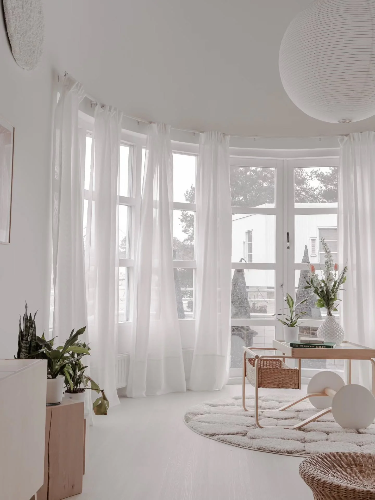 T&auml;m&auml;n vuoden Suomen Kaunein Koti-kausi oli meille erityisen mieleenpainuva. Olimme nimitt&auml;in p&auml;&auml;sseet viime vuonna vierailemaan kolmessa mukana olleessa kodissa! 🏡

Upeita ja persoonallisia koteja, ihania asukkaita ja siis v