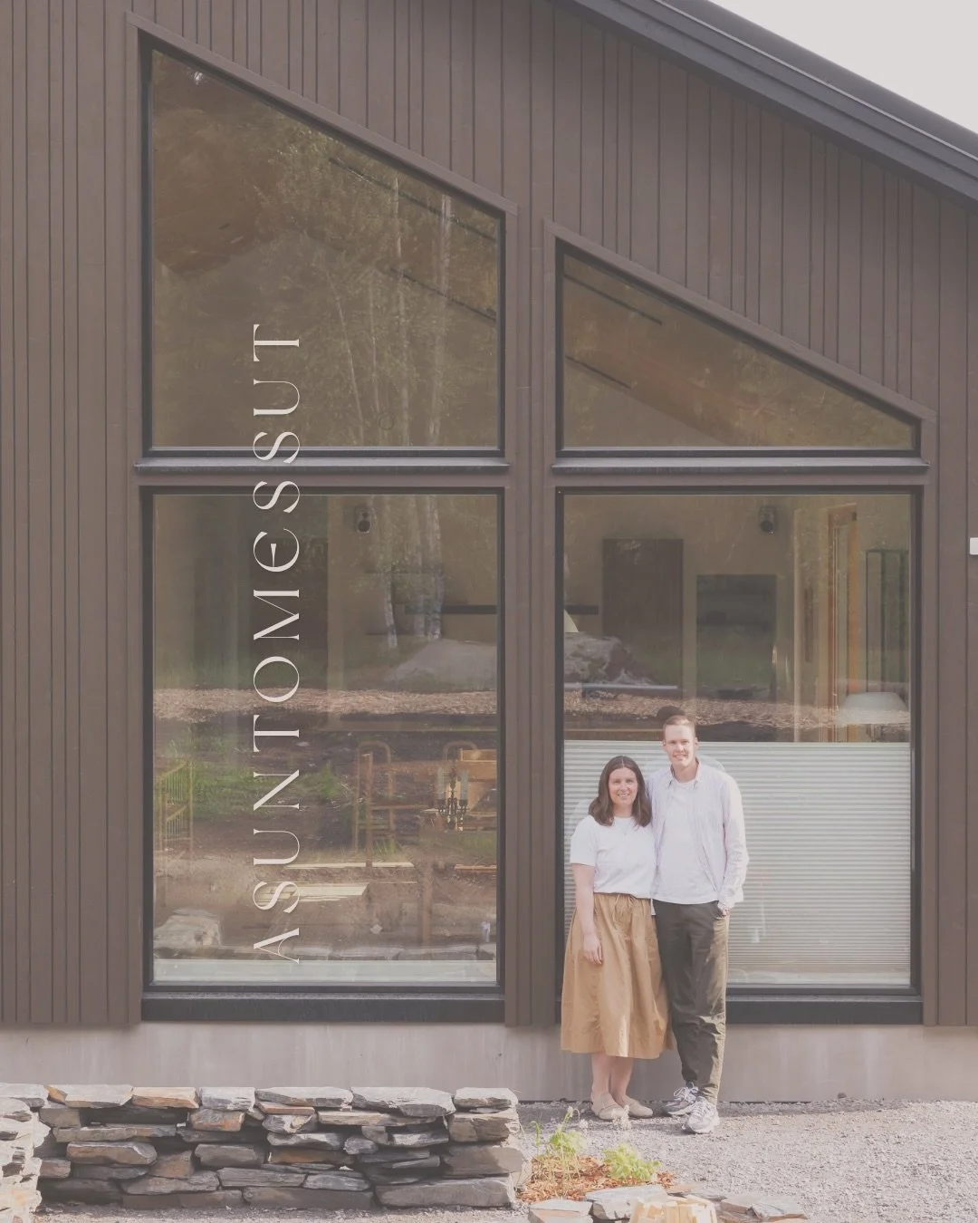 Asuntomessuilla🏘️ 

Jokaisen messukodin takana on tarina. T&auml;m&auml; on yksi niist&auml; 🏡

Villa Niitty avasi ovensa Lemp&auml;&auml;l&auml;n Asuntomessuilla 2026, mutta ennen valmiita tiloja on kuljettu pitk&auml; matka.

Olemme saaneet seura