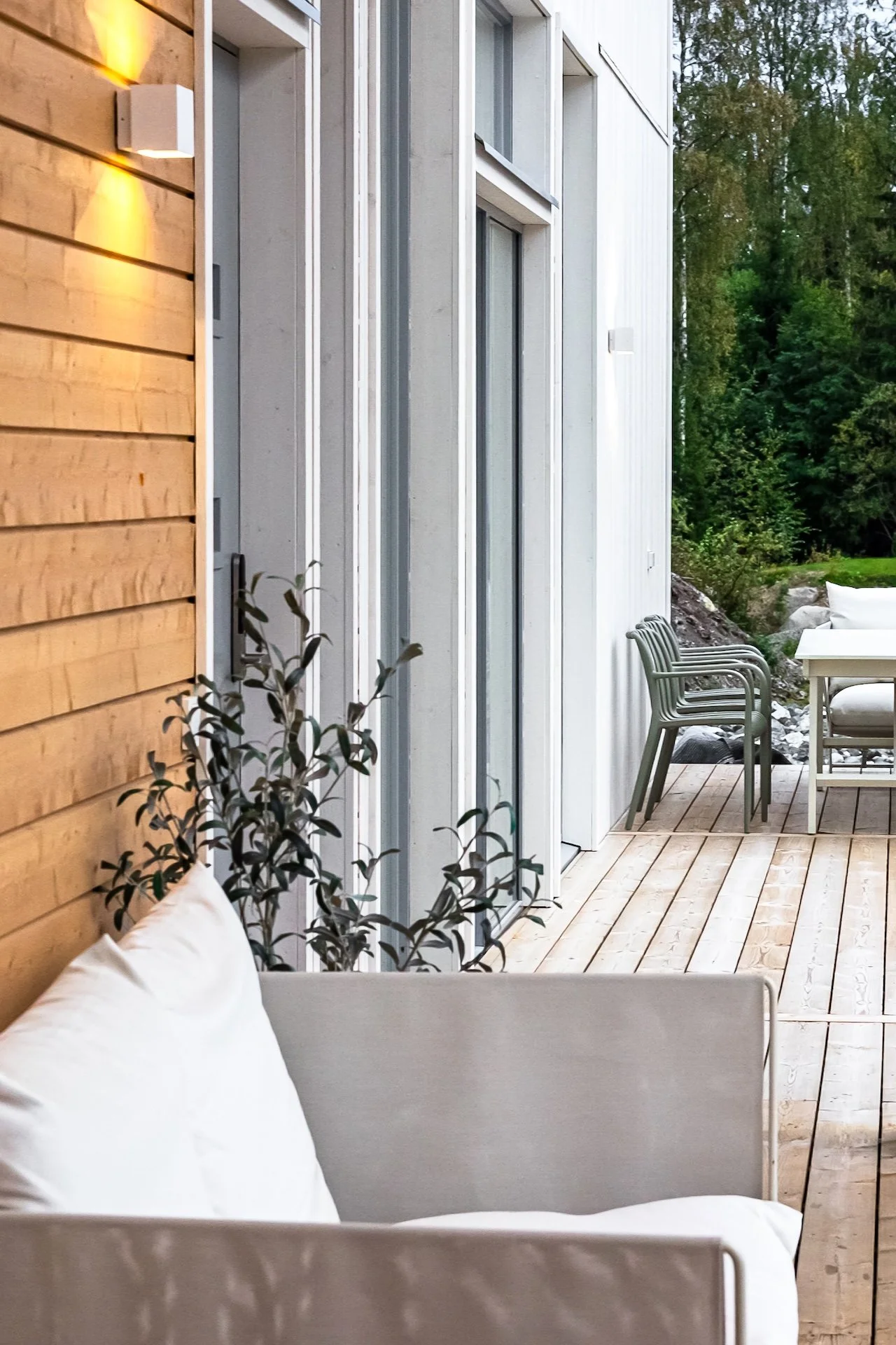 Rakennuksen ulkokuva osana visuaalista markkinointikokonaisuutta