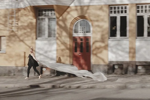 Lifestyle tyyppiset brändikuvat kaupunkimiljöössä