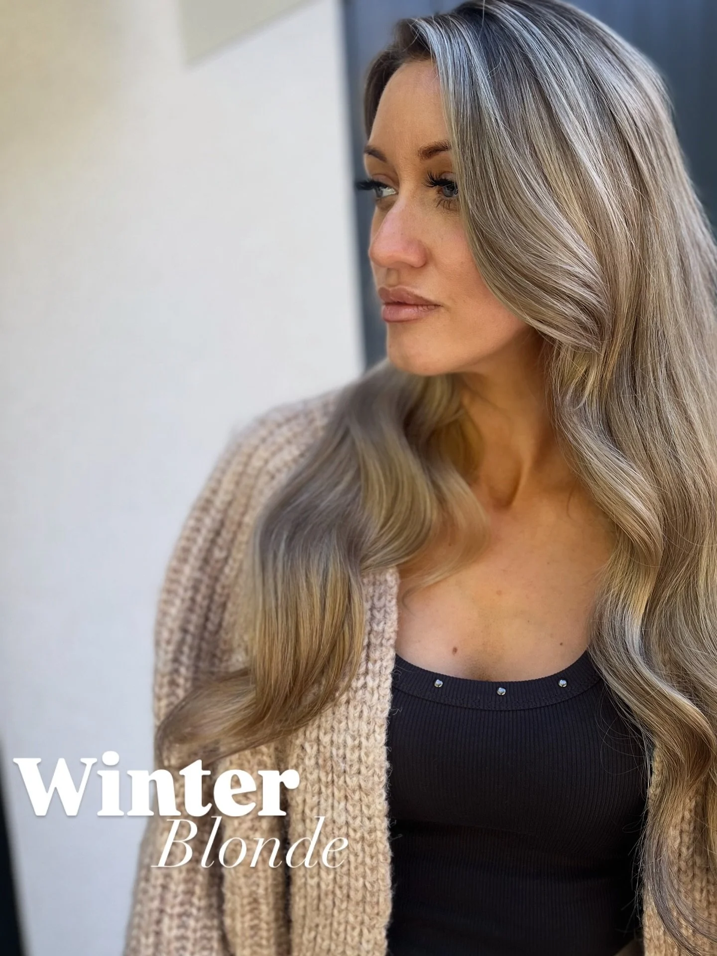 What is it about the seasons that make us crave new hair - but also want the same hair - but different 😂🙈

Sometimes you want a change but you also still want to be blonde. 

This beauty opted for a full head bleach in summer and we LOVED it! Brigh