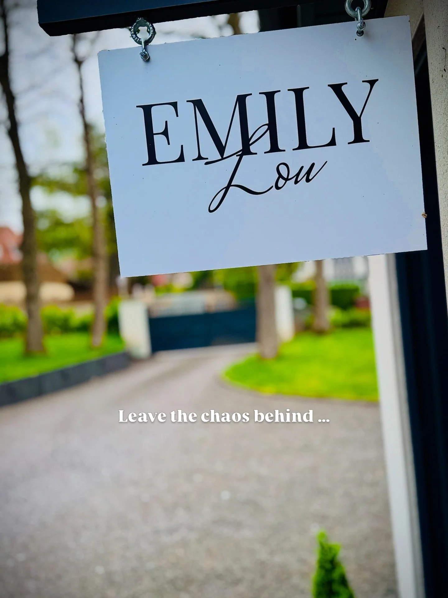 Quiet, calm &amp; completely yours 🤍

Step away from the hustle of busy salons and the feeling of being on a conveyer belt of clients.

Emily Lou Hair offers you a salon that is focused solely on you. 🤍

So whether you&rsquo;re a busy mum in need o