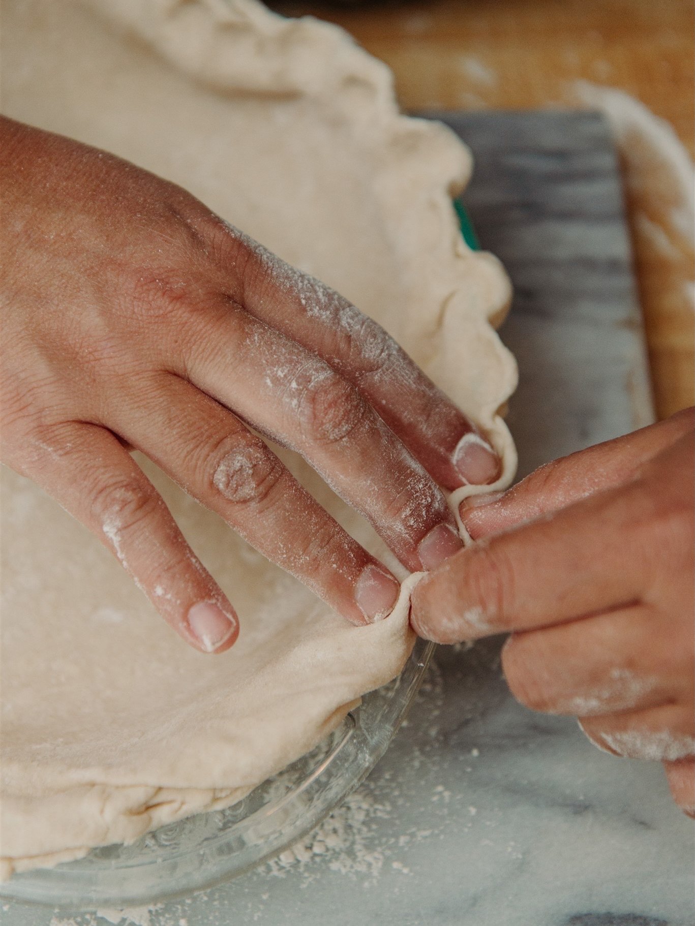 Today was a magical pause button ✨ plans disrupted by the snow but it sure made for a cozy warm day to cook and be inside with the best company and delicious food. So much to be grateful for and not taking that for granted anytime soon! And we haven&