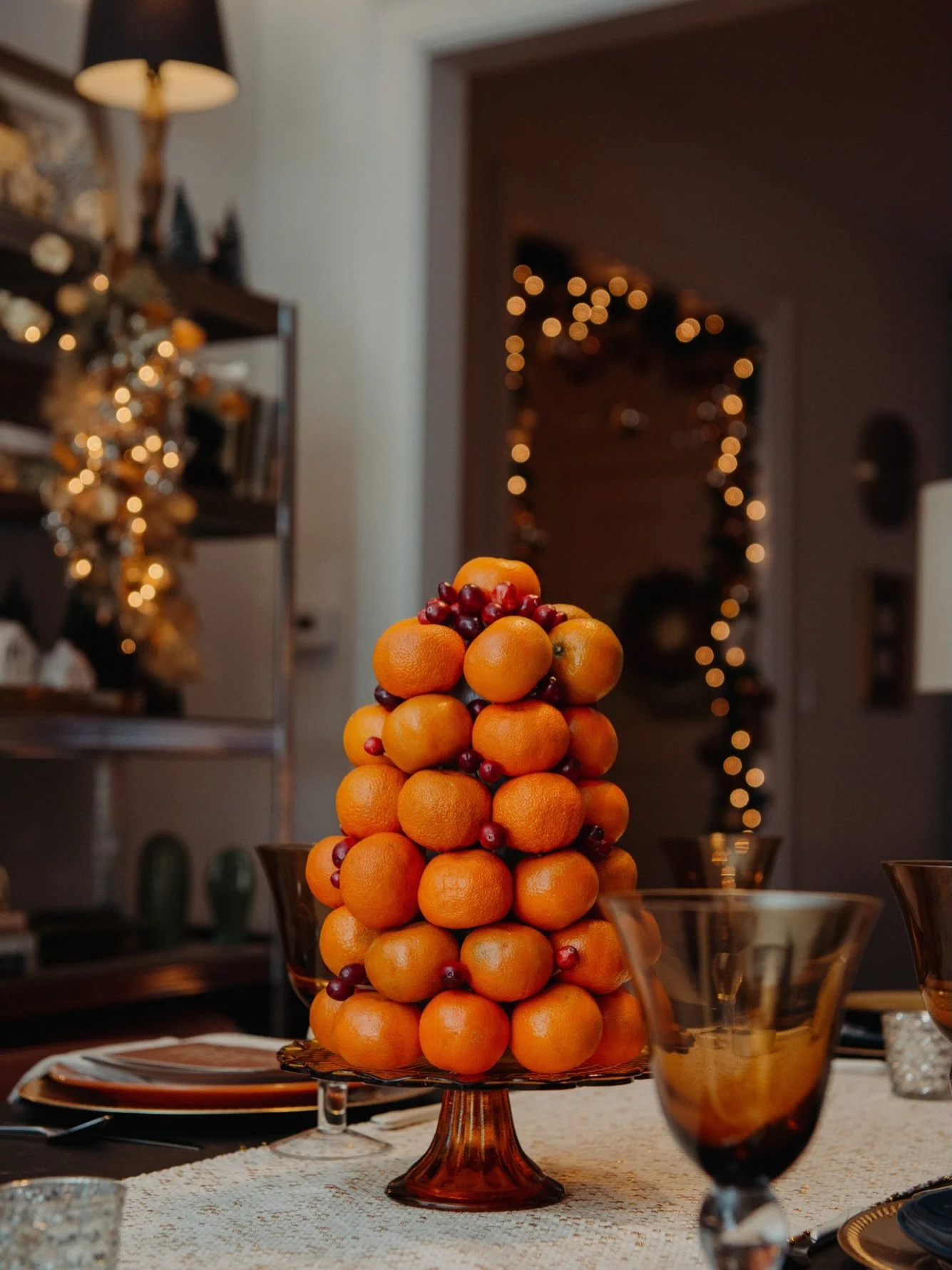 Amidst the chaos in life and the mind&hellip; these are the moments ✨ it&rsquo;s already been a memorable holiday and we&rsquo;ve entered the cozy fireside vibes of wonderful snacks, my favorite company in the whole world, and a week of floating thro