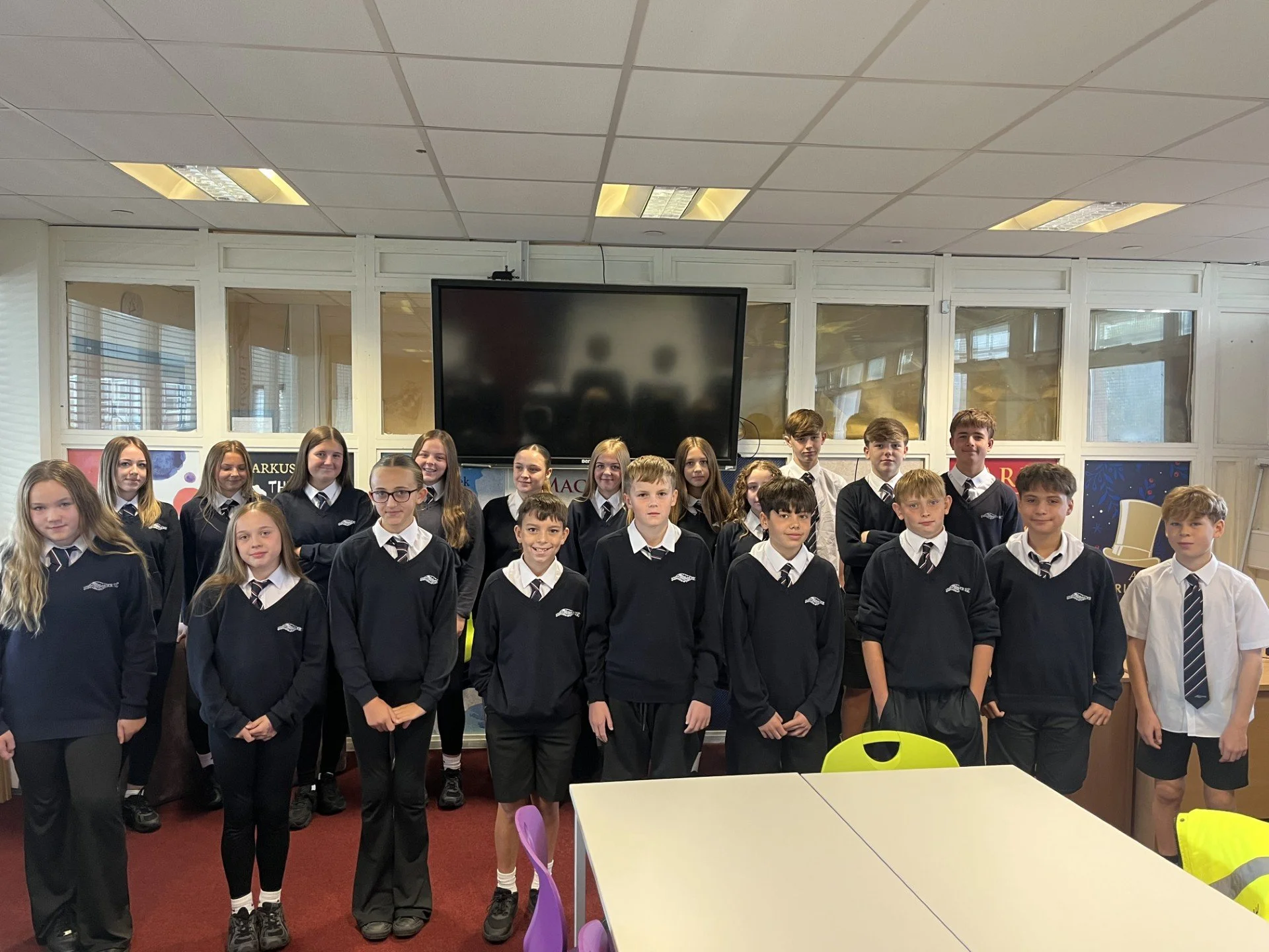 Dyma rai o'n dysgwyr gwych sy'n cynrychioli timoedd pel-droed ysgolion Abertawe ar gyfer tymor 2026-27! Mae'n fendigedig i weld cymaint o ferched a bechgyn, o Flwyddyn 7 i Flwyddyn 11 yn cynrychioli'r ysgol eleni. Pob dymuniad da i chi ar gyfer y tym