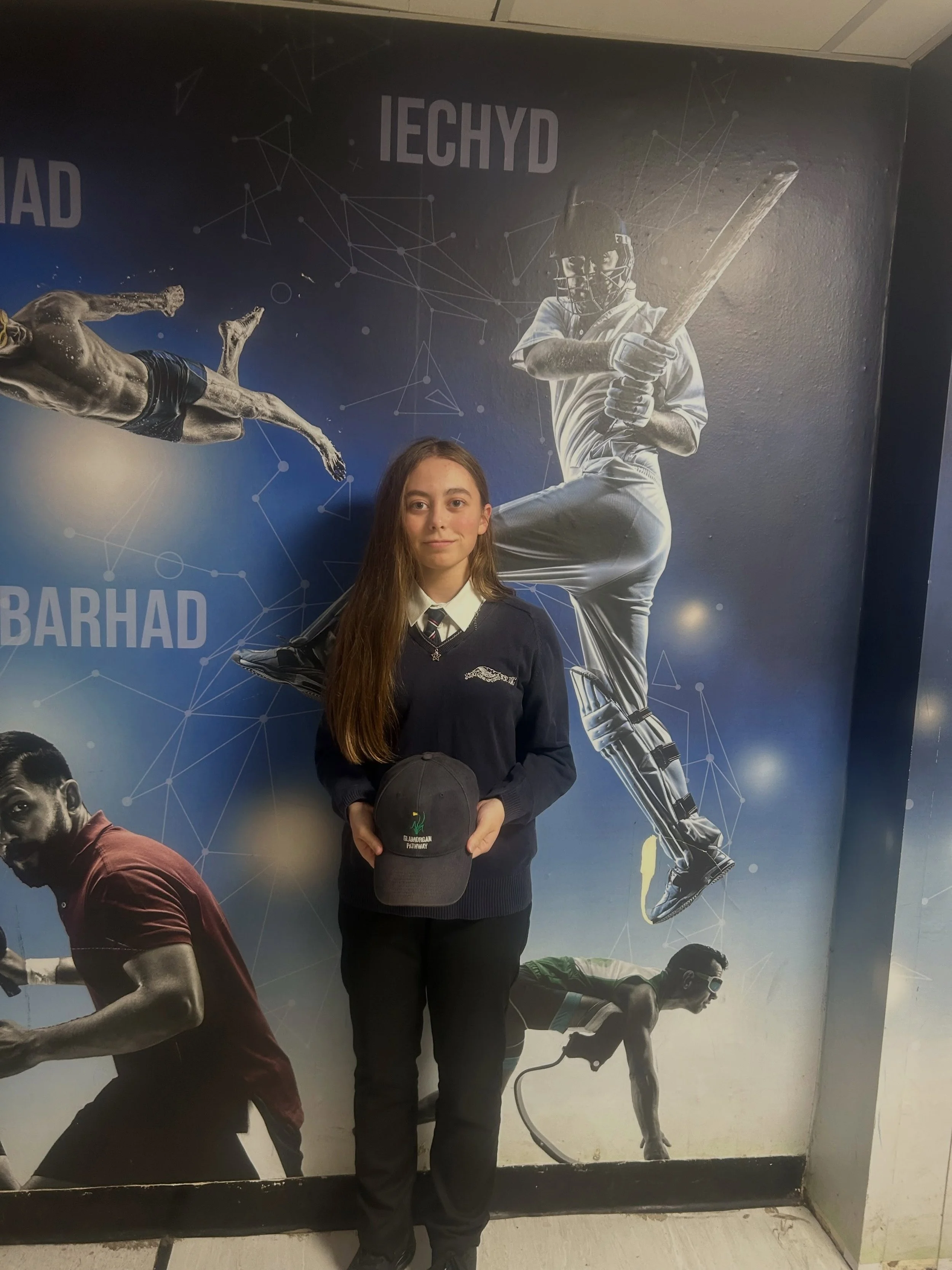 Llongyfarchiadau enfawr i Isla o flwyddyn 10 am ennill ei chap dros Morgannwg wrth gynrychioli&rsquo;r Sir ar y cae criced! Da iawn ti! A Huge congratulations to Isla from year for winning her cap for Glamorgan on the cricket field! Well done! @agbry