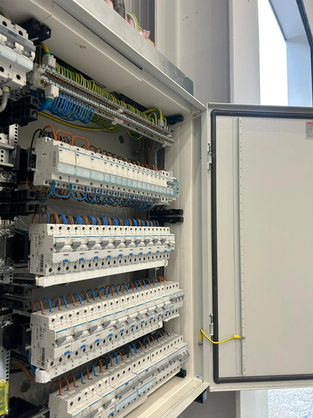 WhatsApp Image 2025-09-05 at 16.46.03_24a6b2d3.jpg