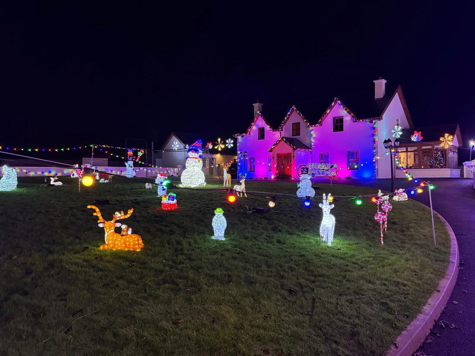 Community Spirit in Action: Christmas Lights Fundraiser for West Cork Rapid Response