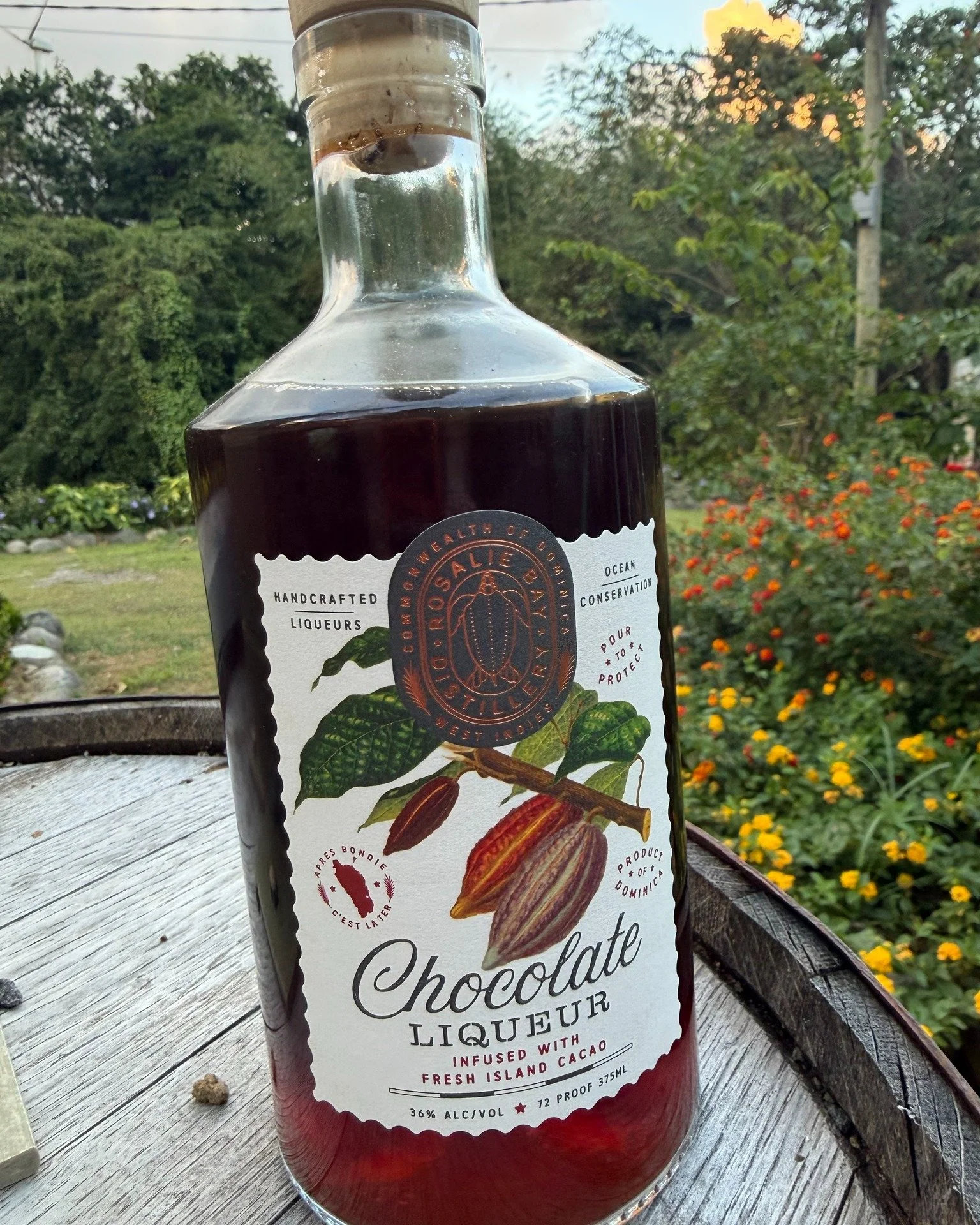 Look at this beauty!  Our Chocolate Liqueur: Rosalie Bay Distillery&rsquo;s handcrafted rum liqueur infused with fresh island cacao. 

Tasting notes from Brett Steigerwaldt @almost_icarus 
Aroma: big notes of dark chocolate. 
Palate: deep chocolate n