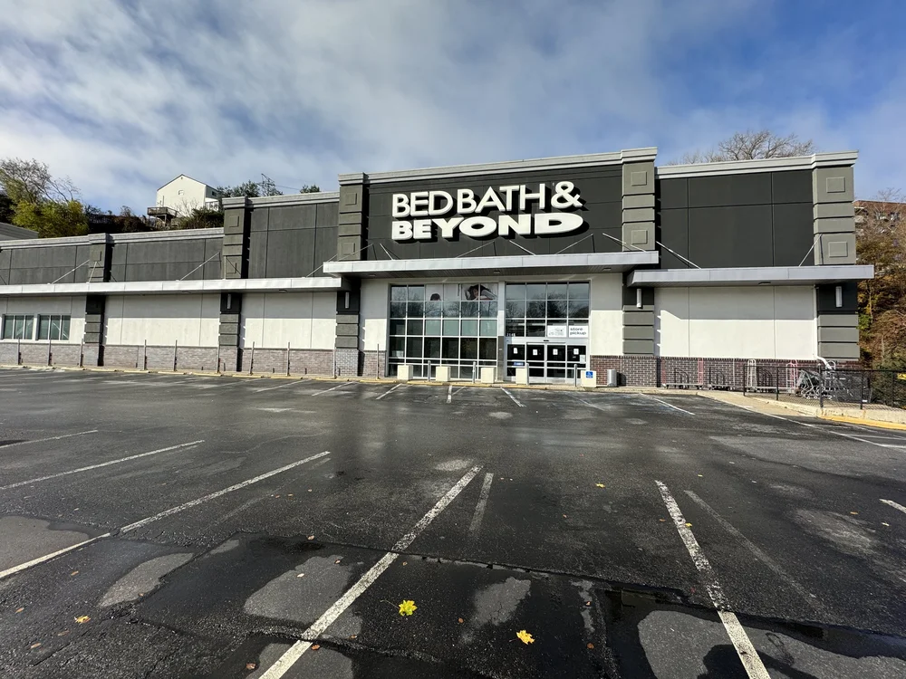 Former Bed Bath Center Yonkers, NY 2141 Central Park Ave Yonkers, NY