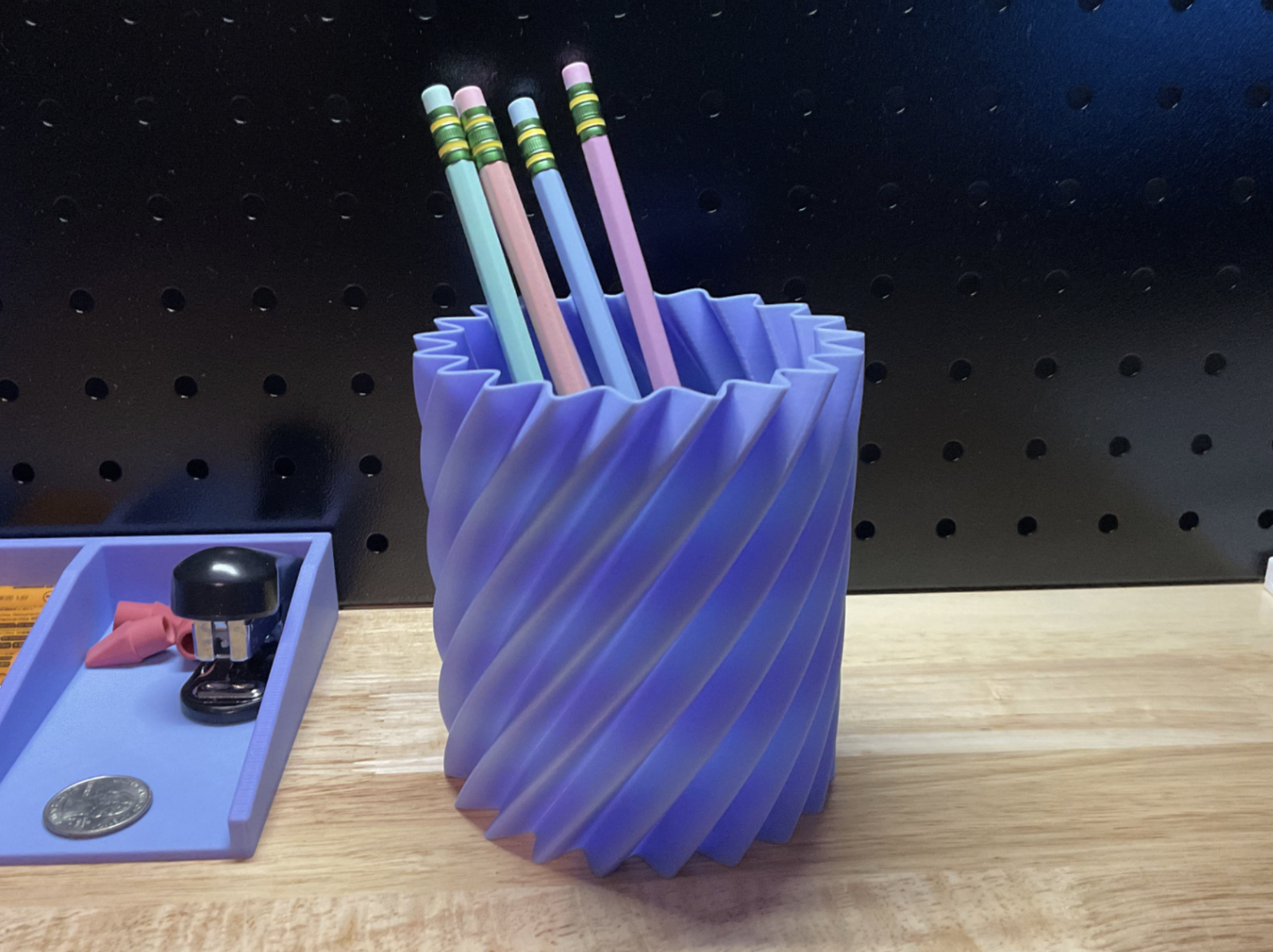 Spiral pencil holder