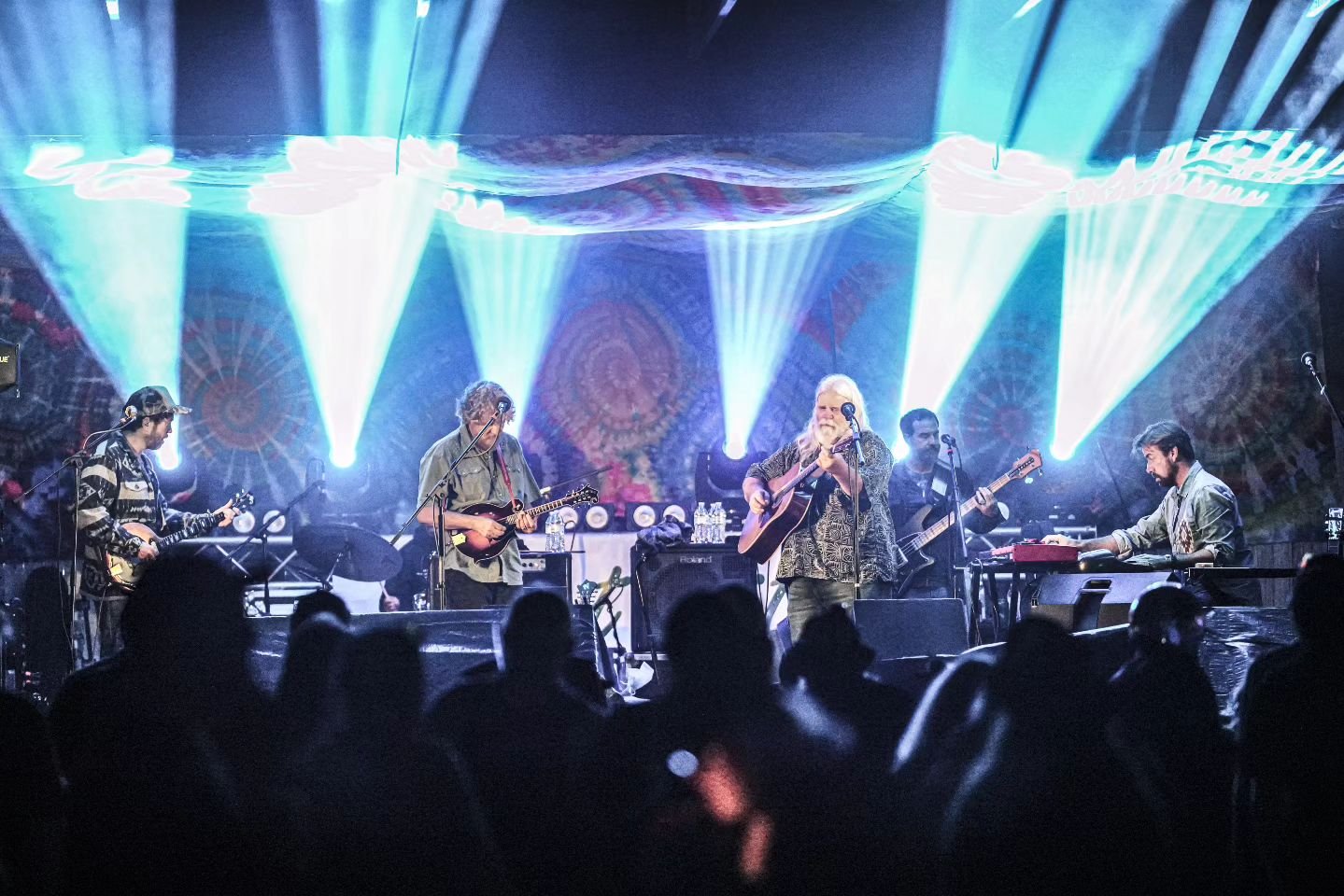 Last Saturday we were boogie'n with @leftoversalmonmusic &amp; @armchairboogieboys and having #toomuchfun! What an amazing Saturday night it was! #fesssstival #los #Boogie #toomuchfun 

📸 Waterman Productions