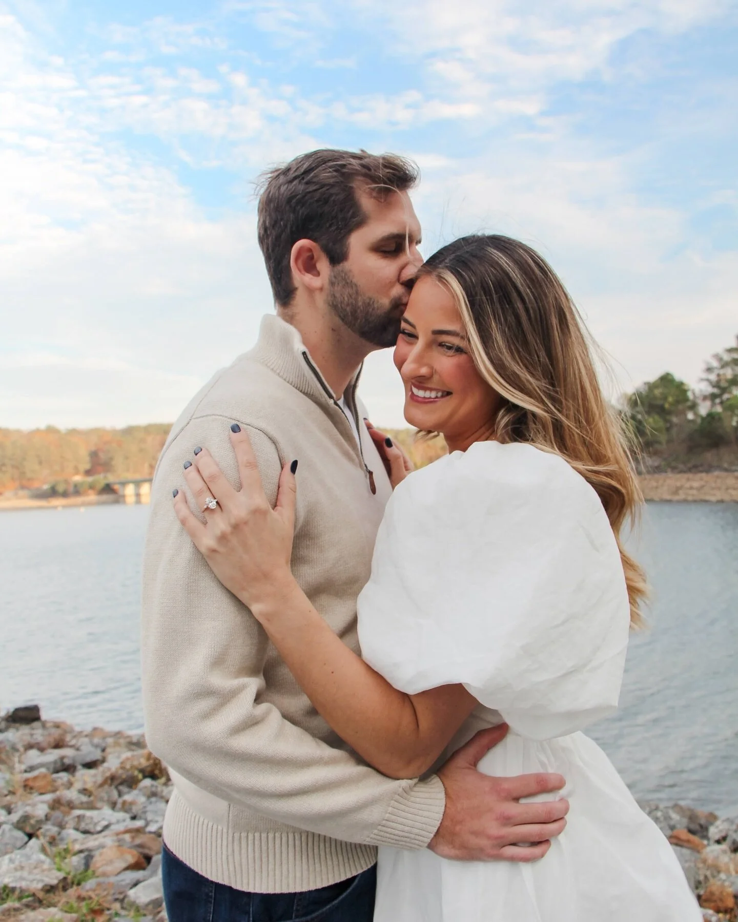 ❤️Happy early Valentine&rsquo;s Day!! ❤️
In honor of one of my favorite holidays I&rsquo;m doing a special on couple photos- only $125! DM me for more info. Book now to get those dreamy early spring photos!

Valid until March 30.
#couplephotography #