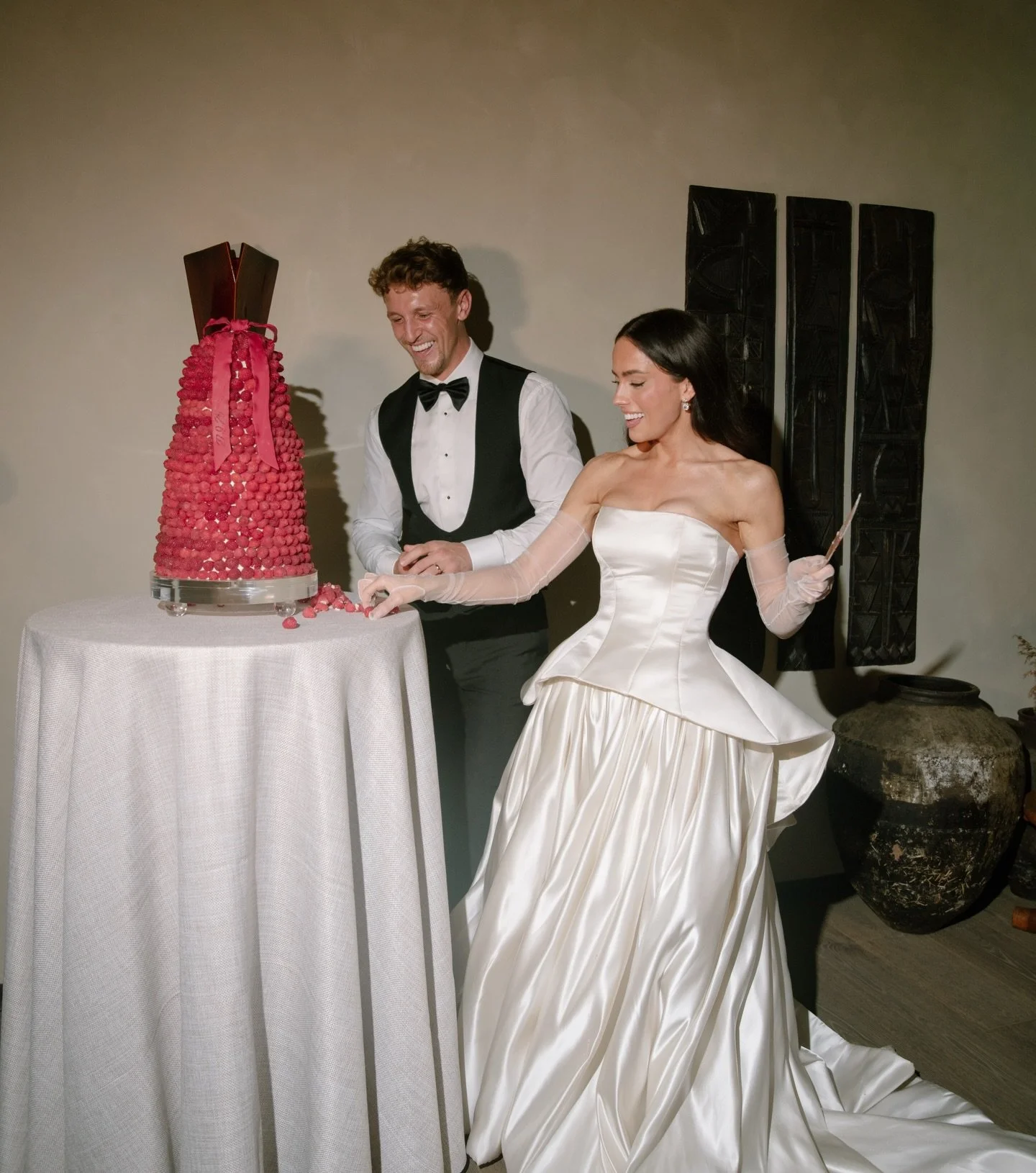 Hollie &amp; Alex- Estelle Manor 2025
Intimate, stylish with flawless design and a moment for the cake 🤍✨. 
Wedding Planner @Louistheplanner
Photography @Divinedayphotography
Venue @Estellemanor
Dress @galialahav
Makeup @lauren.nicolemakeup
Nails @p