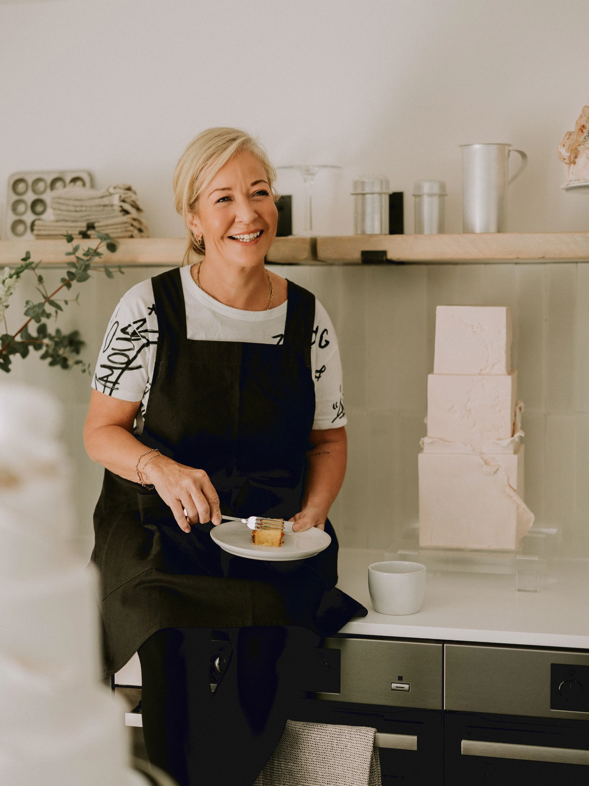A little reintroduction.

I&rsquo;m Justine, the artist behind It&rsquo;s Not Just Cake.

29 years in music. A new chapter in cake.

This year, I&rsquo;ve chosen to focus exclusively on wedding cakes, bringing together my creative background and my l