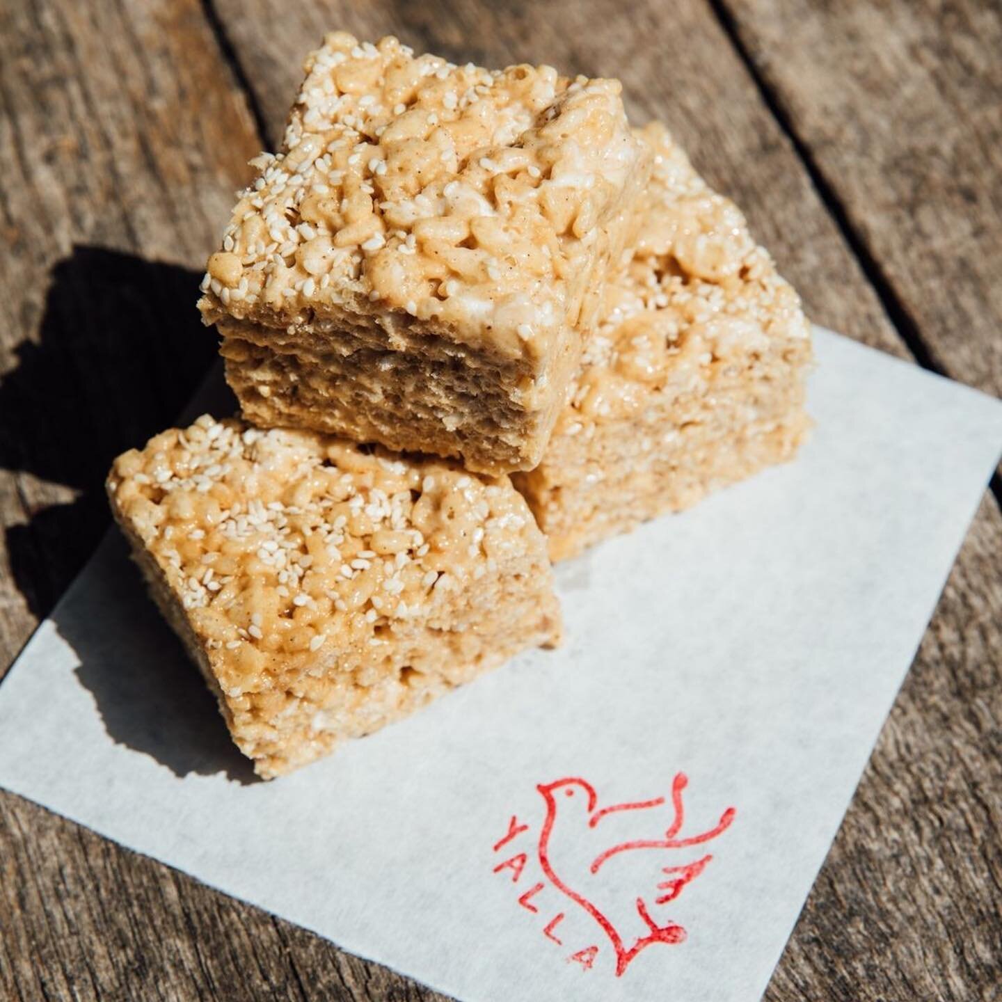 #repost @thekrogdistrictatl
・・・
@yallaatl has a new treat for you - Tahini Rice Krispie Treats! All the deliciousness of halvah (a soft, fudge-like candy made out of sesame paste), in the familiar, comforting form of your favorite childhood snack.