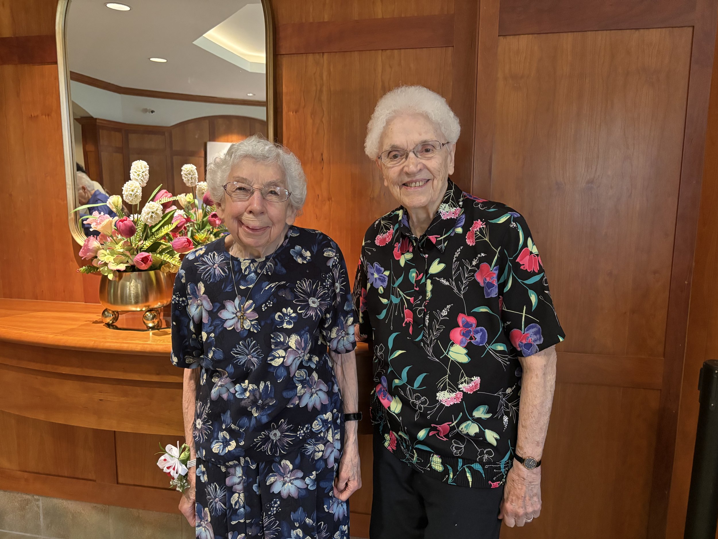 75 Years (l-r): Sisters Anne Nothnagle and Clare Roland