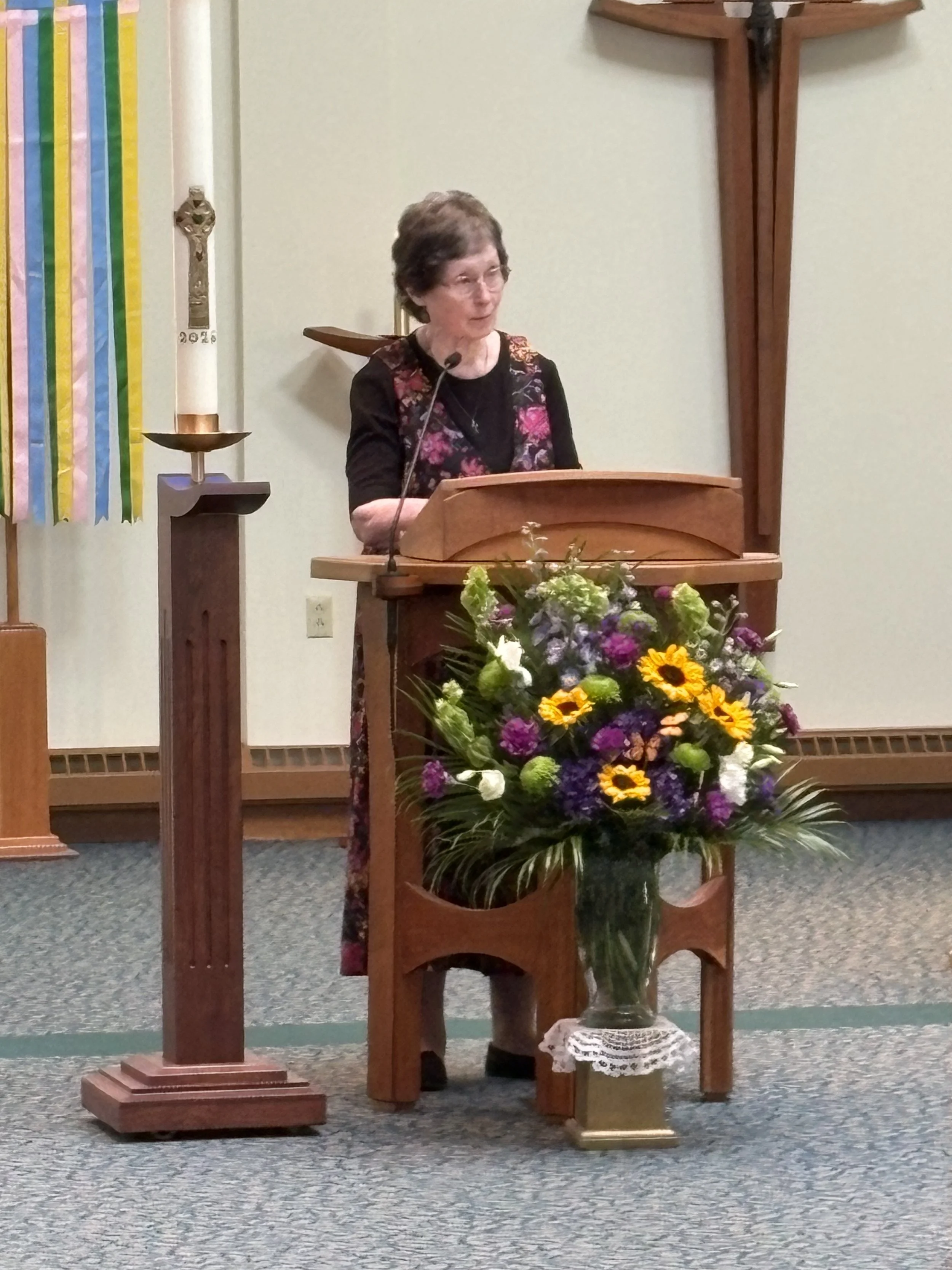 Sister Jeanne Morreall doing a Reading