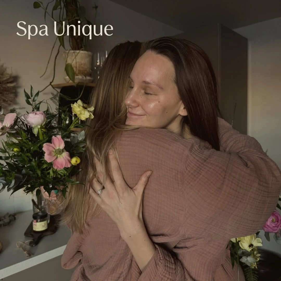 Yst&auml;v&auml; on joku, jota ilman el&auml;m&auml; olisi harmaampaa. H&auml;nen seuransa voimaannuttaa, vaikka aina ei jaksa olla vahva. Et v&auml;ltt&auml;m&auml;tt&auml; ole n&auml;hnyt h&auml;nt&auml; hetkeen, mutta juttu jatkuu aina siit&auml; 