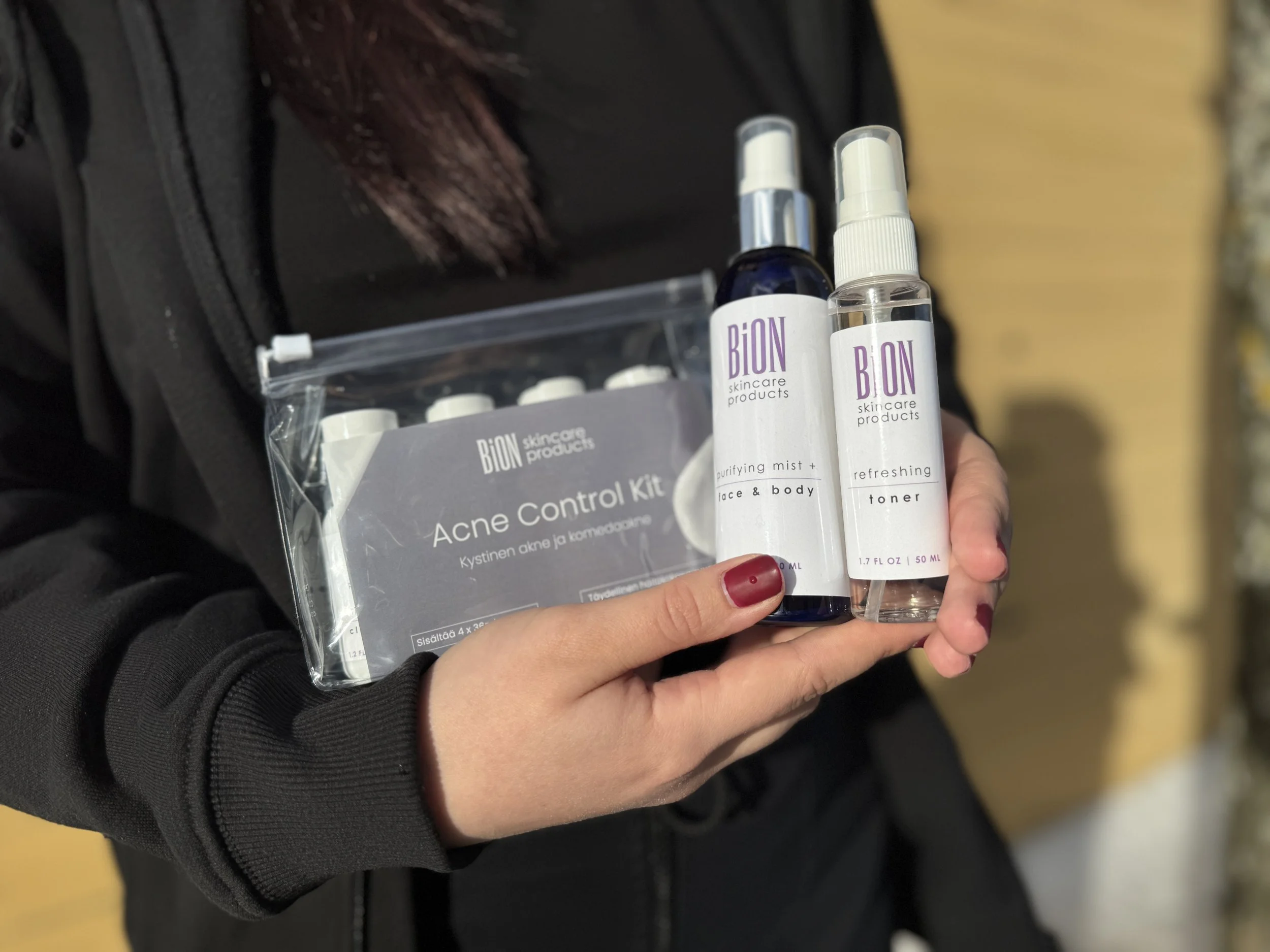 Joulun ajan ostoshetket Ma 22.12. klo.12.00-17.00 Ti 23.12. klo.10.00-15.00