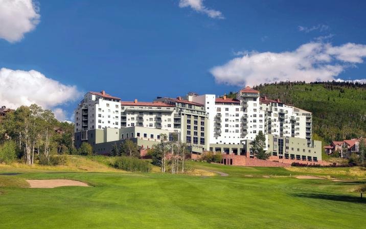 The Peaks Colorado Exterior and golf course.jpg