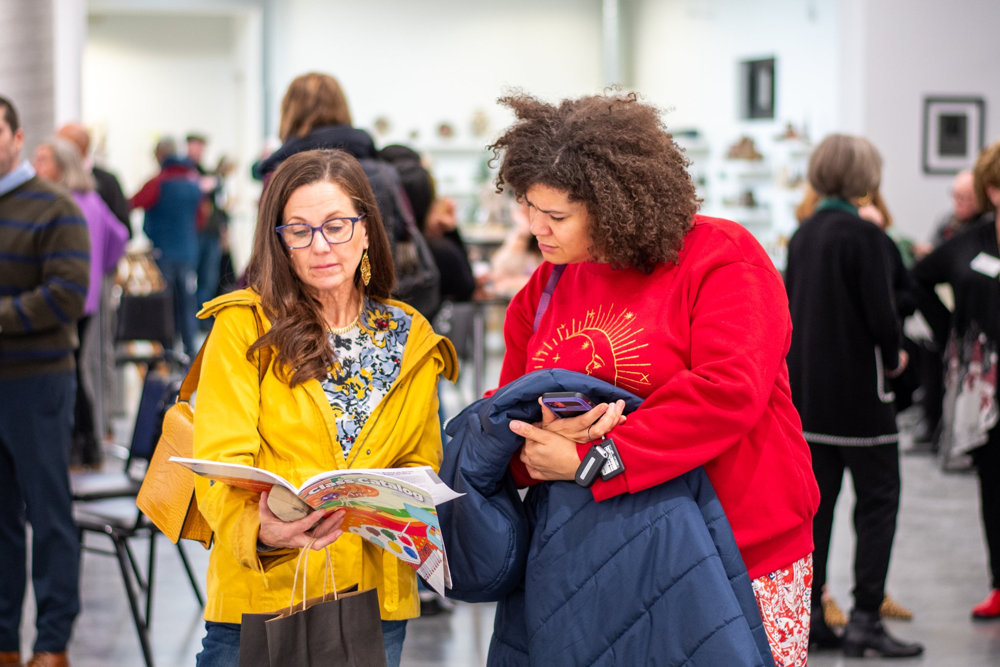 241205_Members' Exhibition Holiday Reception_033.jpg