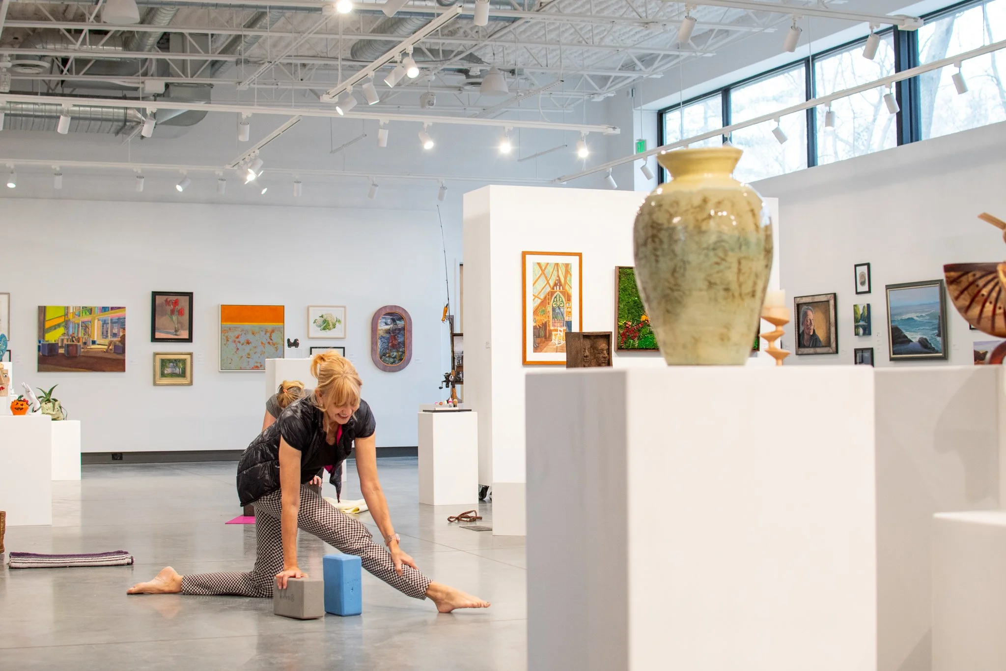 241210_Yoga in the Gallery_036.jpg