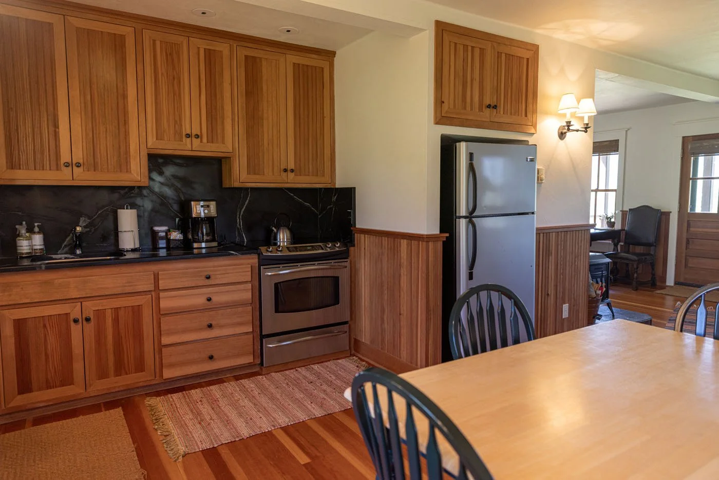 martinhouse_kitchen.jpg