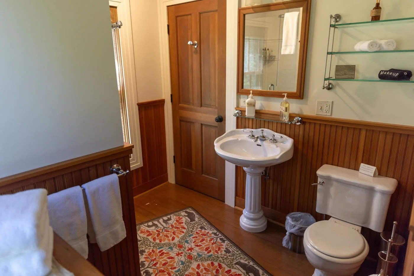 pfohl_bathroom2.jpg