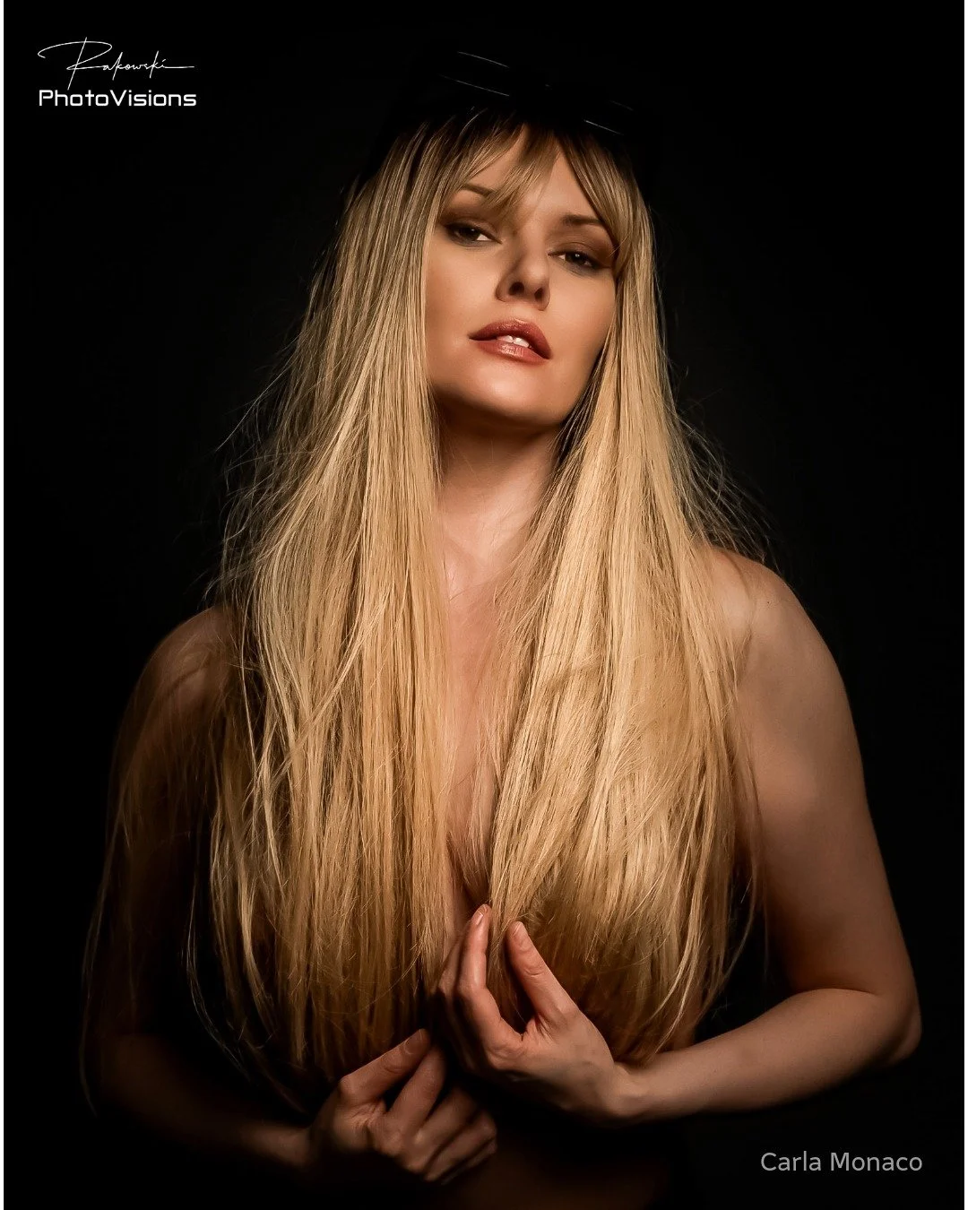 Out of the shadows
Model: Carla Monaco

#artisticportrait #moodyportraits #darkbeauty #portraitmood #fineartportrait #conceptualportrait #emotiveportrait #shadowsandlight #lowkeyportrait #artofportrait #portraitphotography #creativeportraits #atmosph