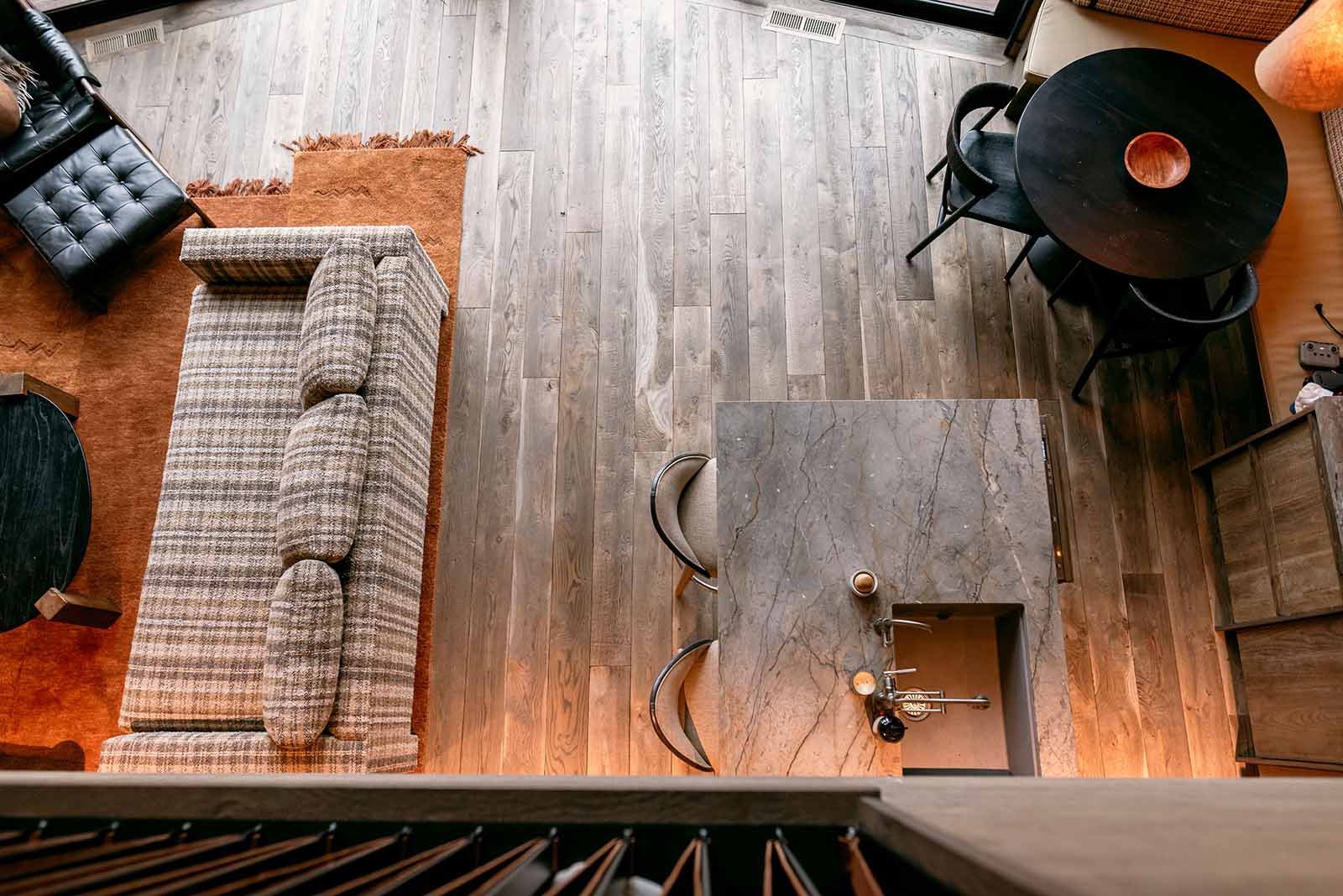 oregon-cabin-design-living-room-loft-view.jpg
